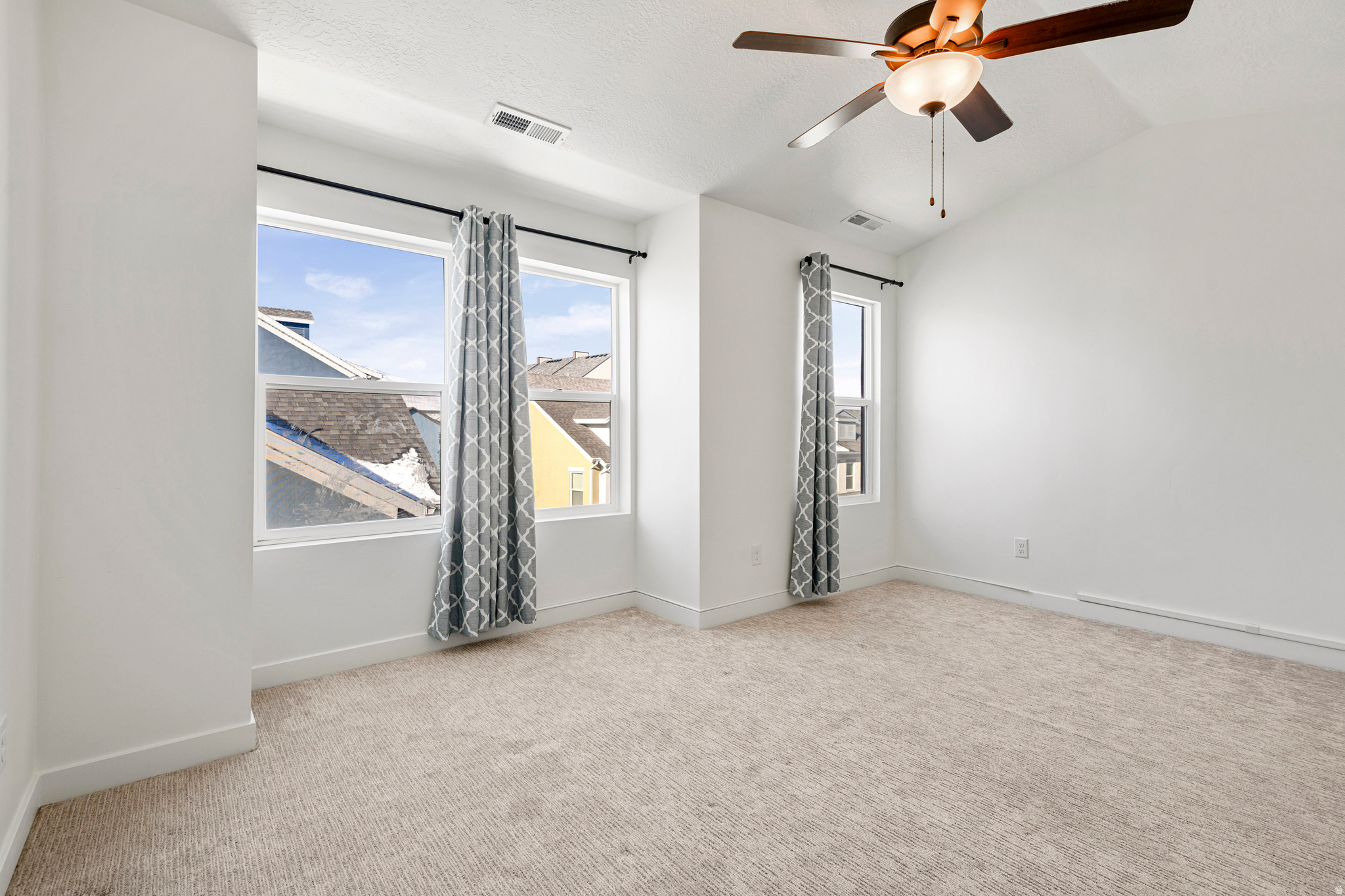 DAYBREAK - Residential