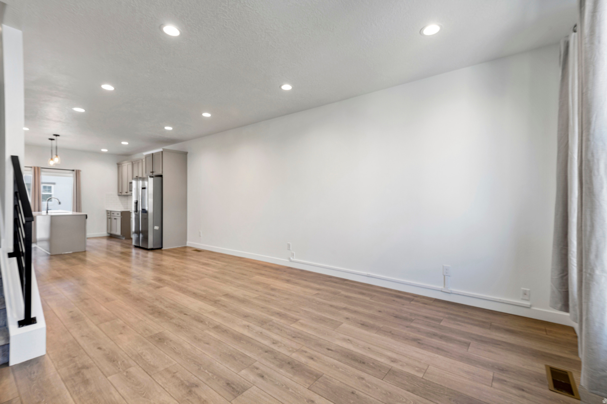 DAYBREAK - Residential