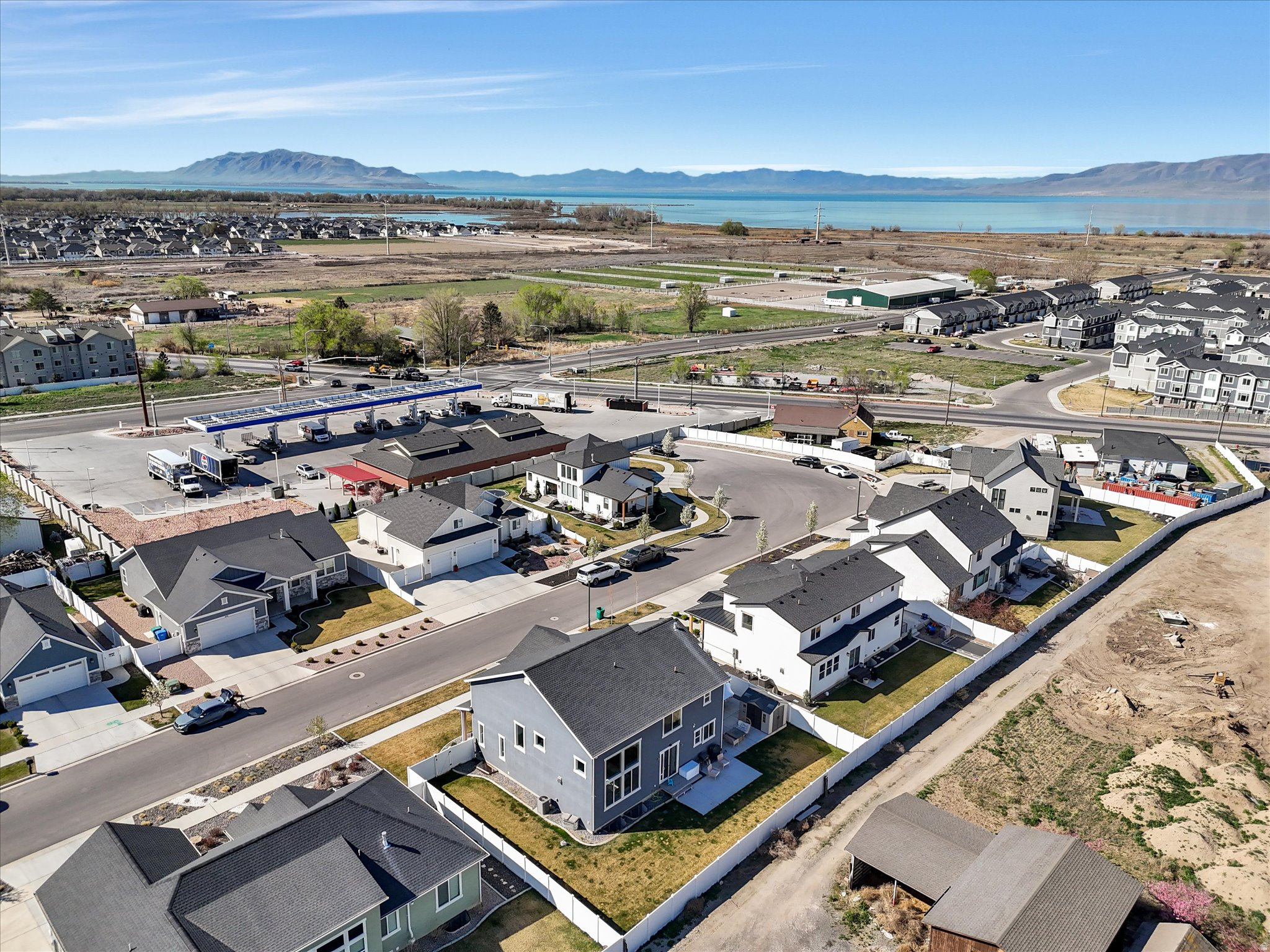 PAYTON CROSSING - Residential