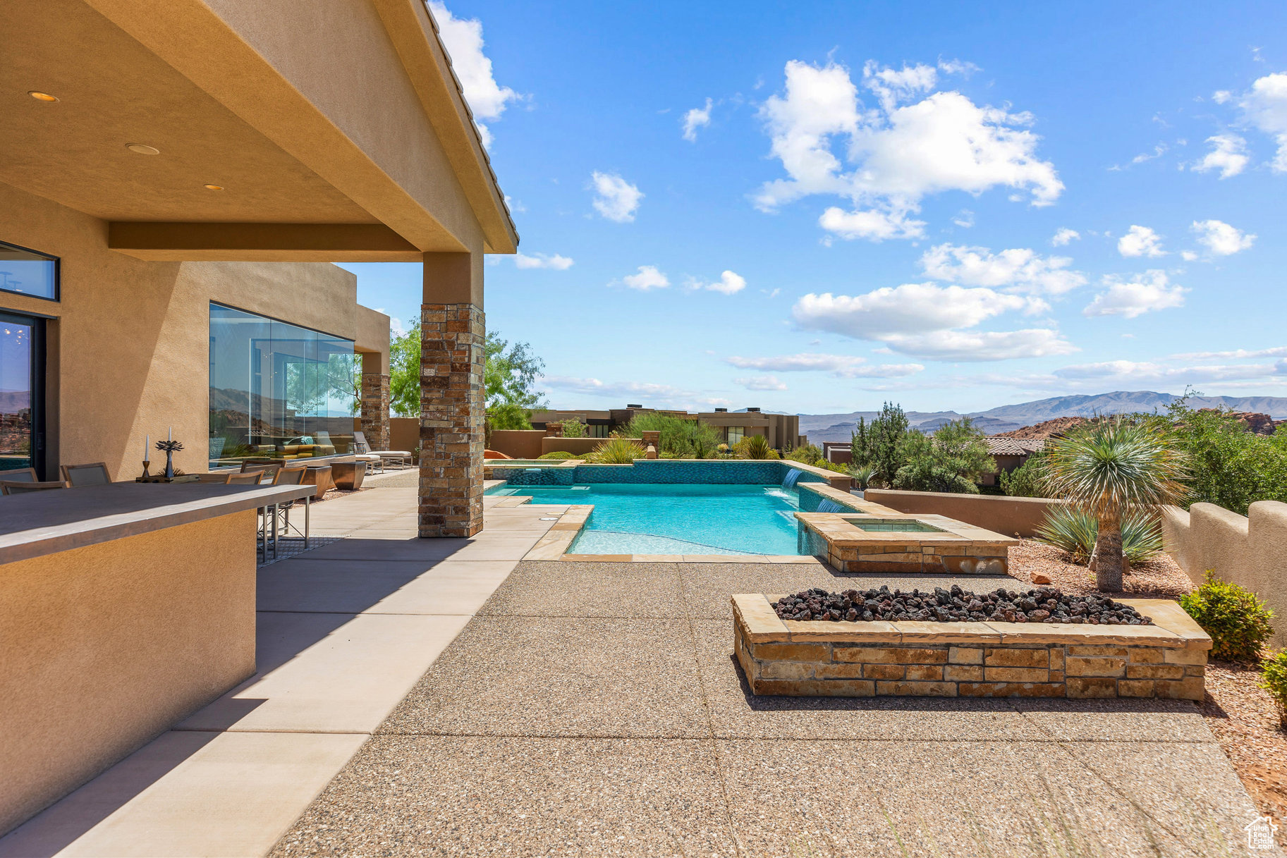 LEDGES OF ST GEORGE - Residential