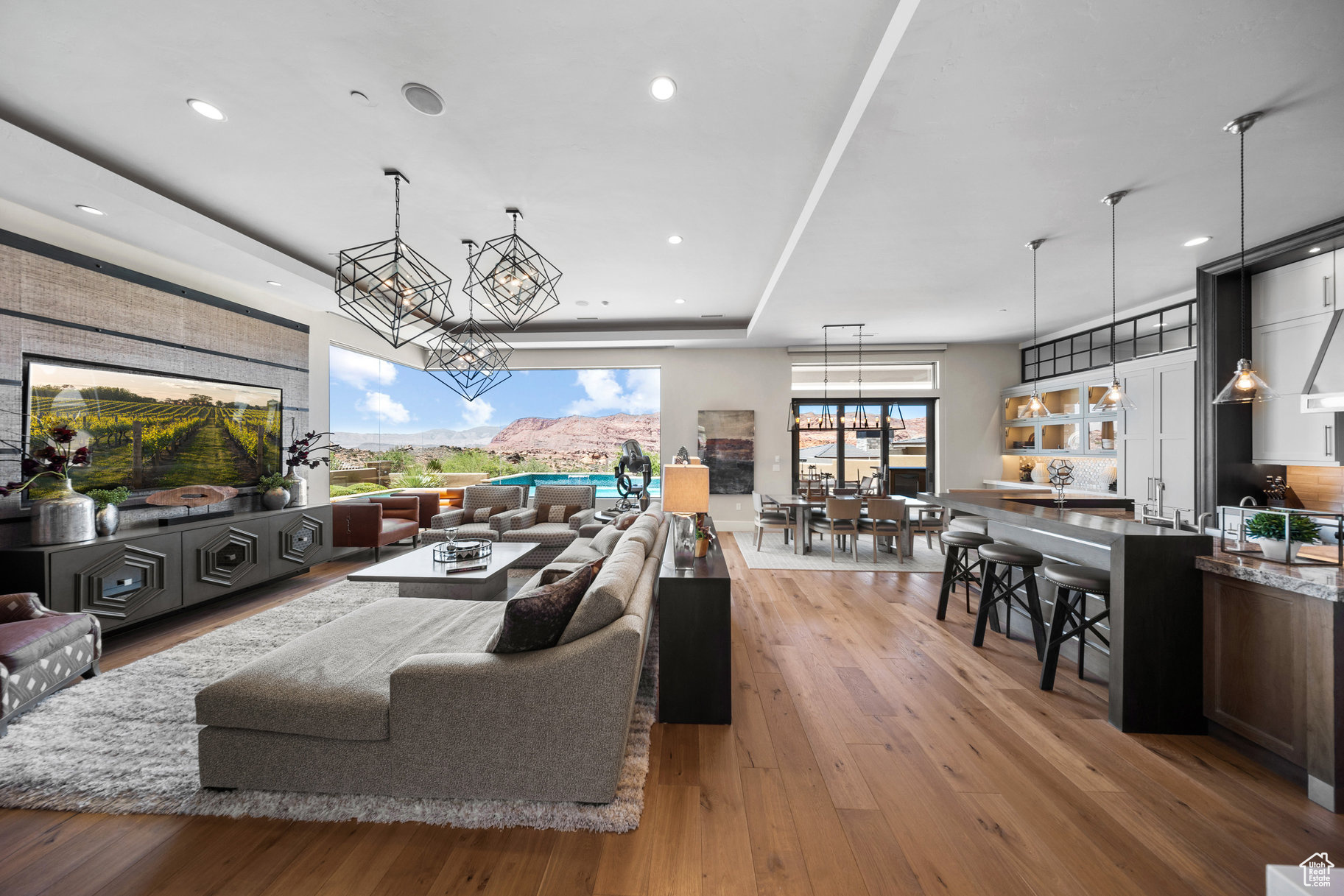 LEDGES OF ST GEORGE - Residential