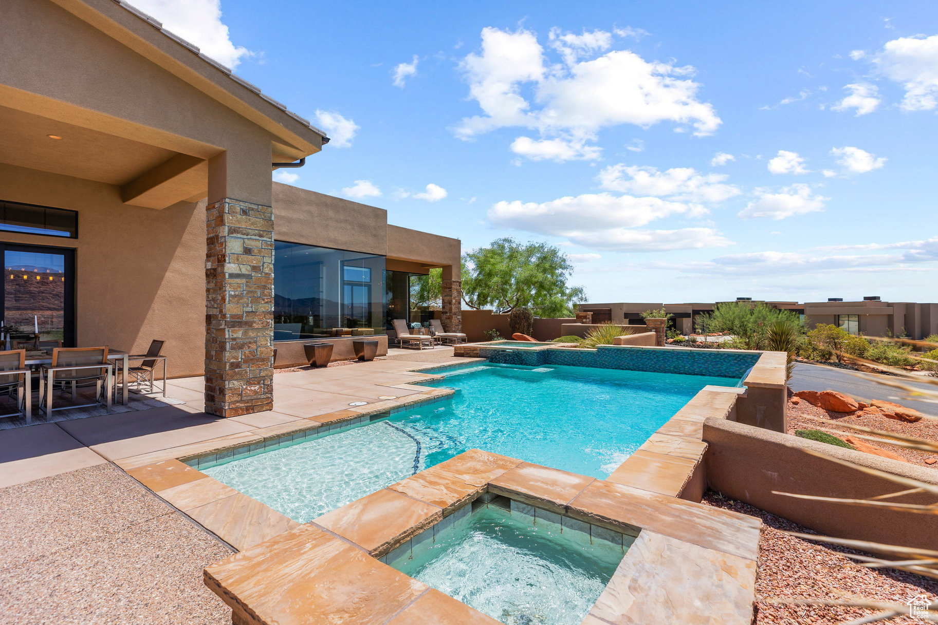 LEDGES OF ST GEORGE - Residential