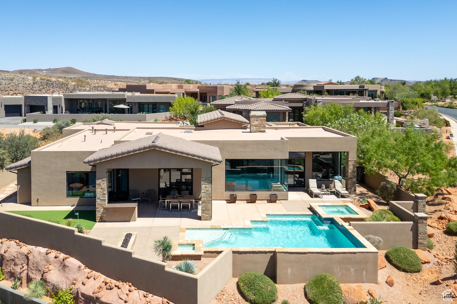 LEDGES OF ST GEORGE - Residential