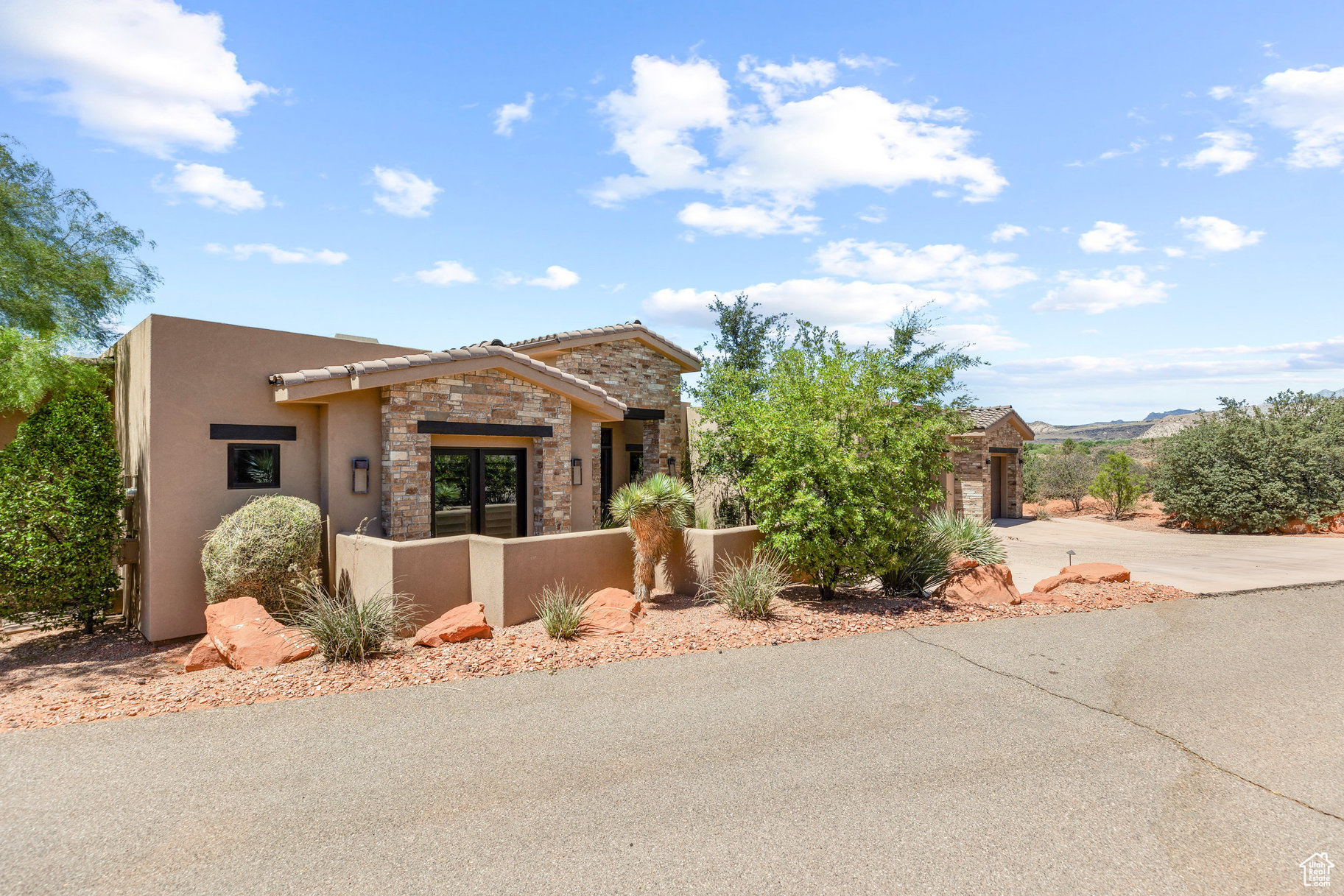 LEDGES OF ST GEORGE - Residential