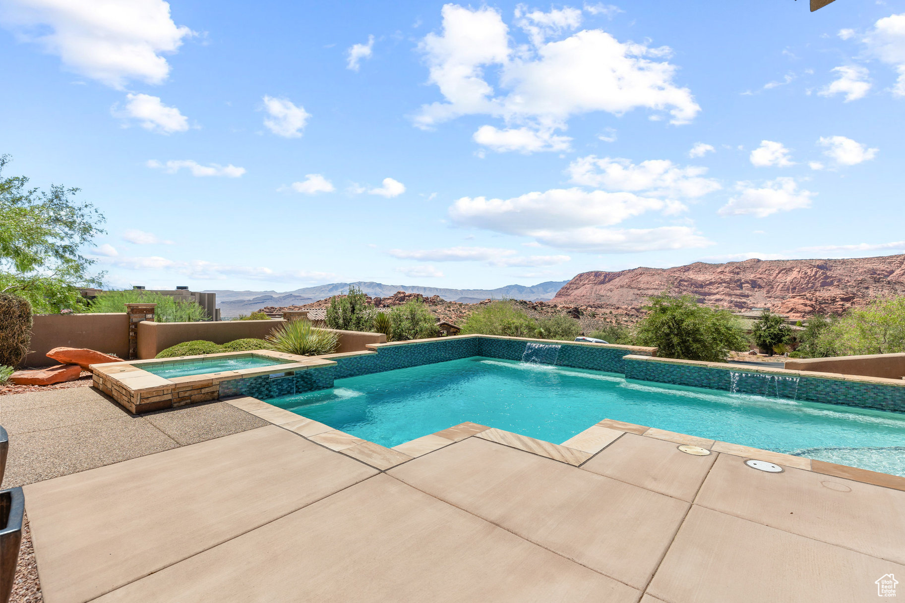 LEDGES OF ST GEORGE - Residential