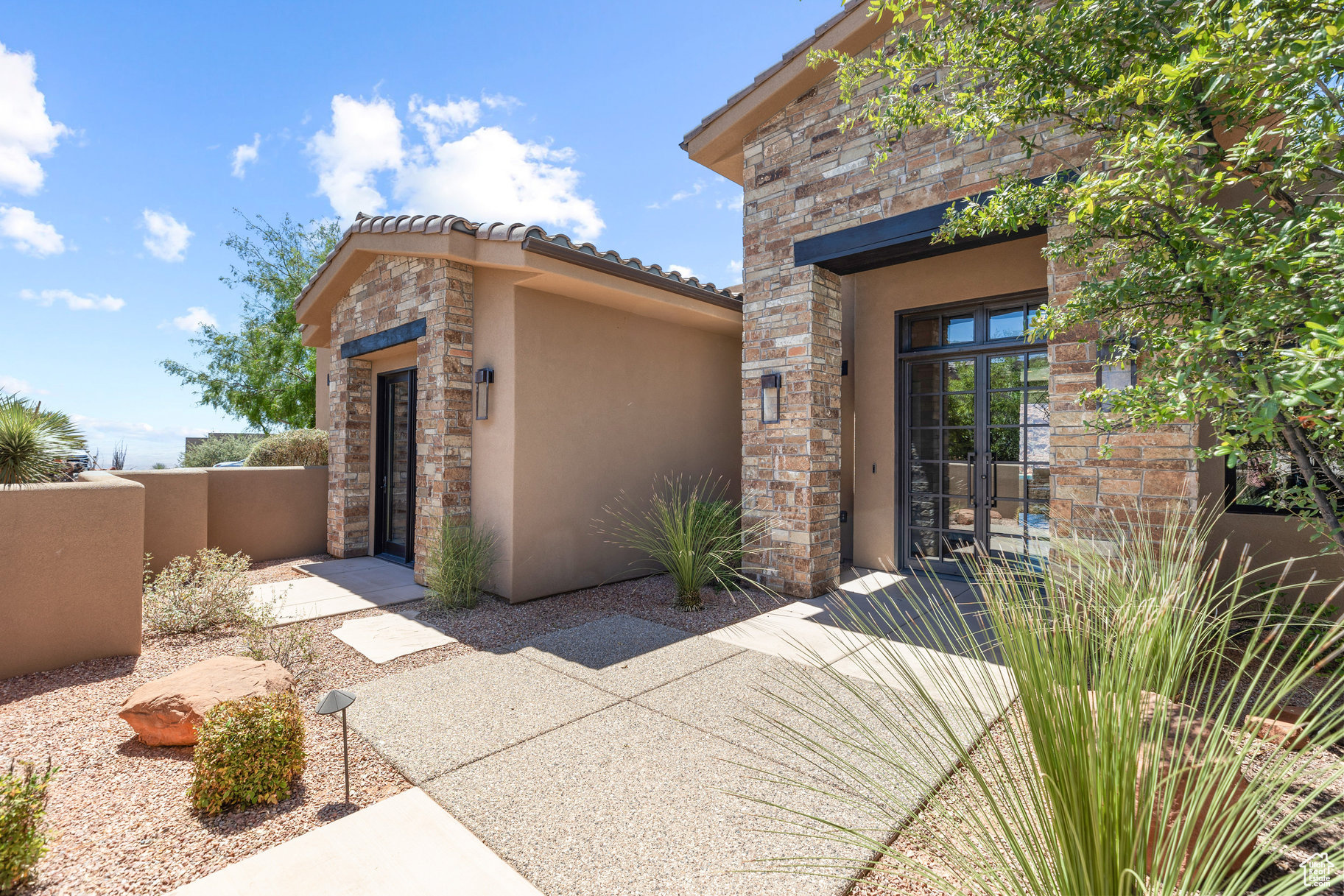 LEDGES OF ST GEORGE - Residential