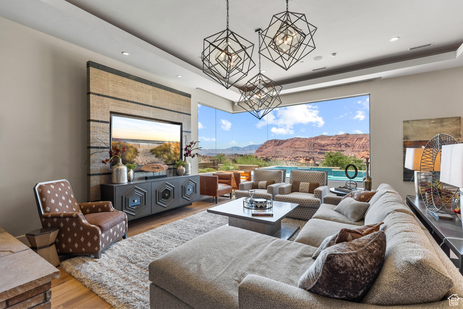 LEDGES OF ST GEORGE - Residential