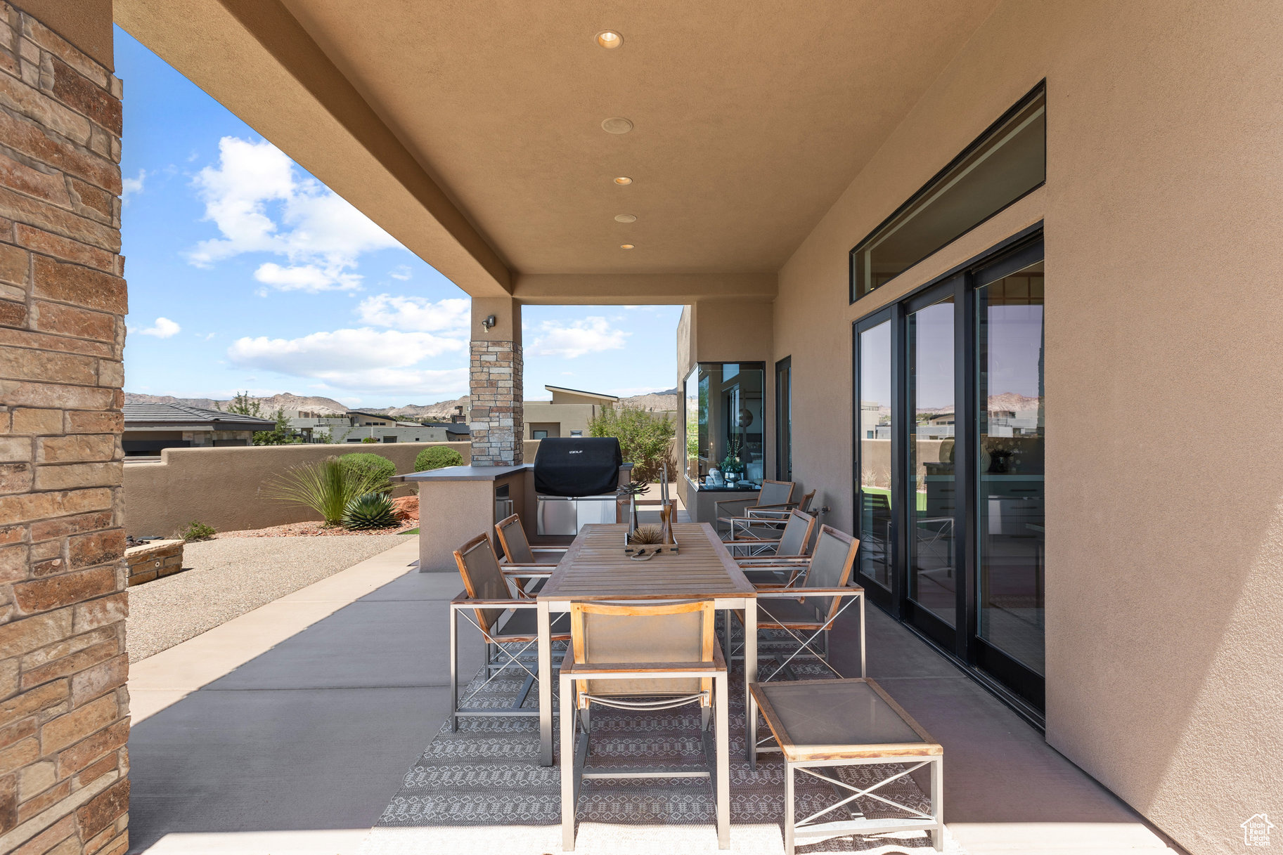 LEDGES OF ST GEORGE - Residential