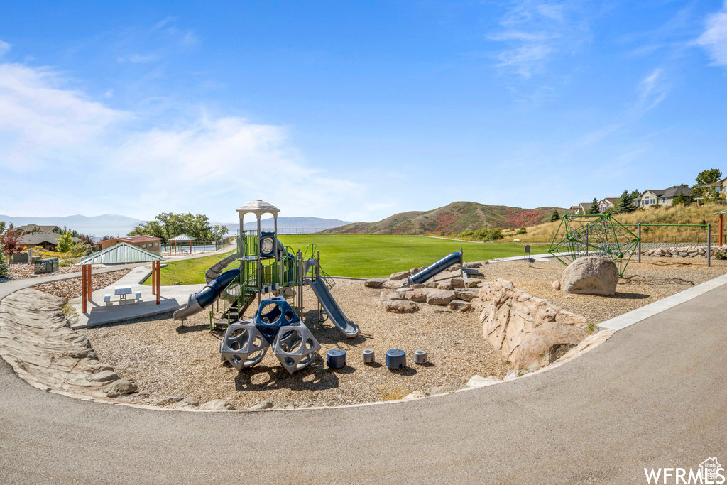 OAK VISTA # 7A AT SU - Residential