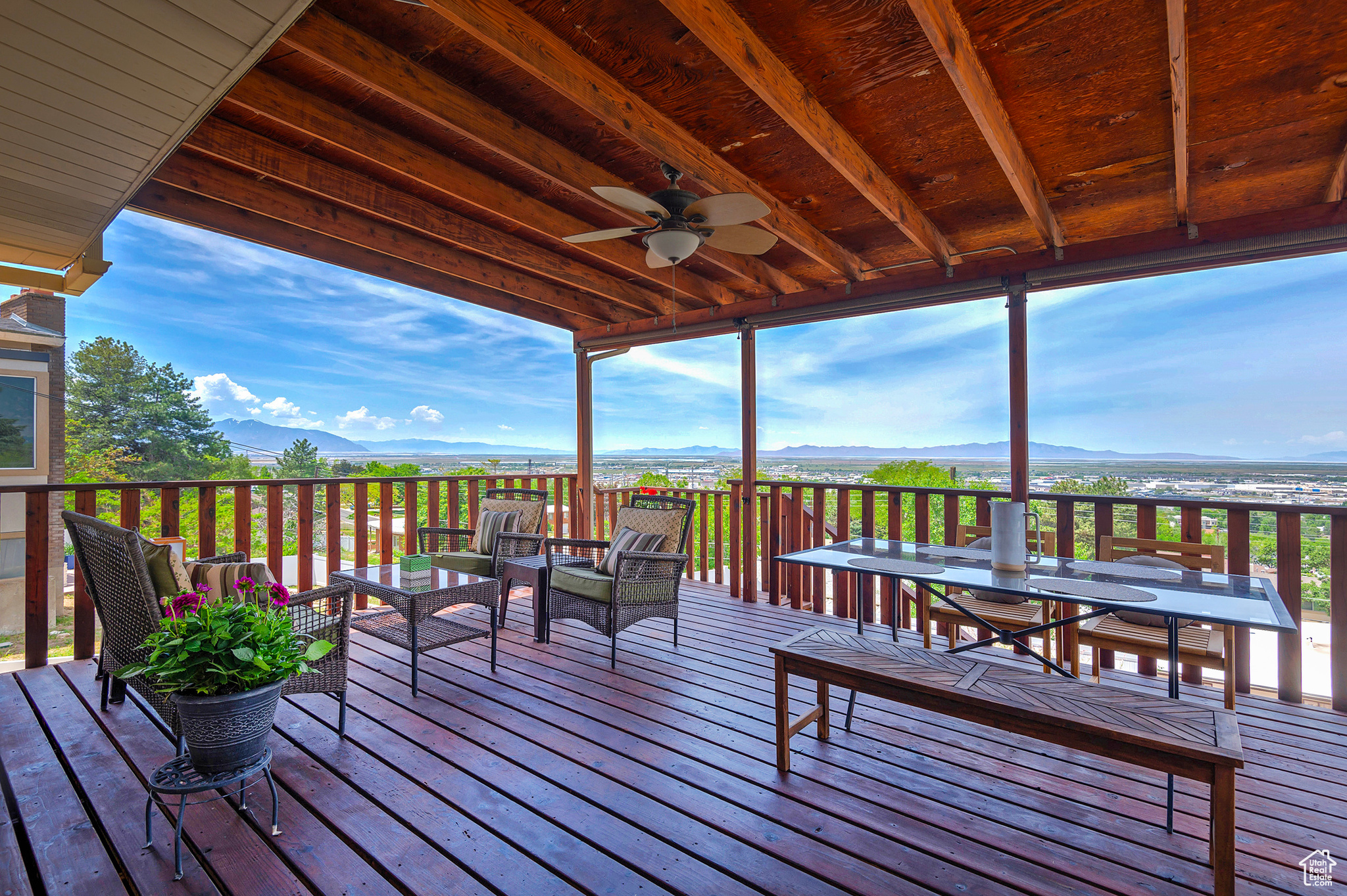 North Salt Lake, Utah 84054, United States, 4 Bedrooms Bedrooms, ,3 BathroomsBathrooms,Residential,Pending,141153