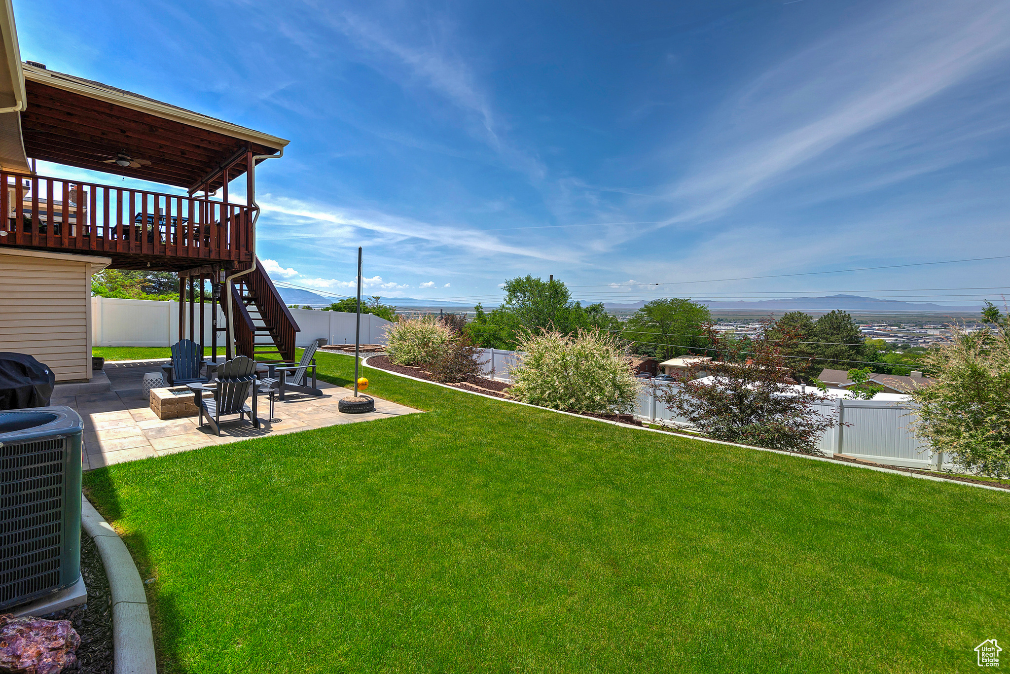 North Salt Lake, Utah 84054, United States, 4 Bedrooms Bedrooms, ,3 BathroomsBathrooms,Residential,Pending,141153