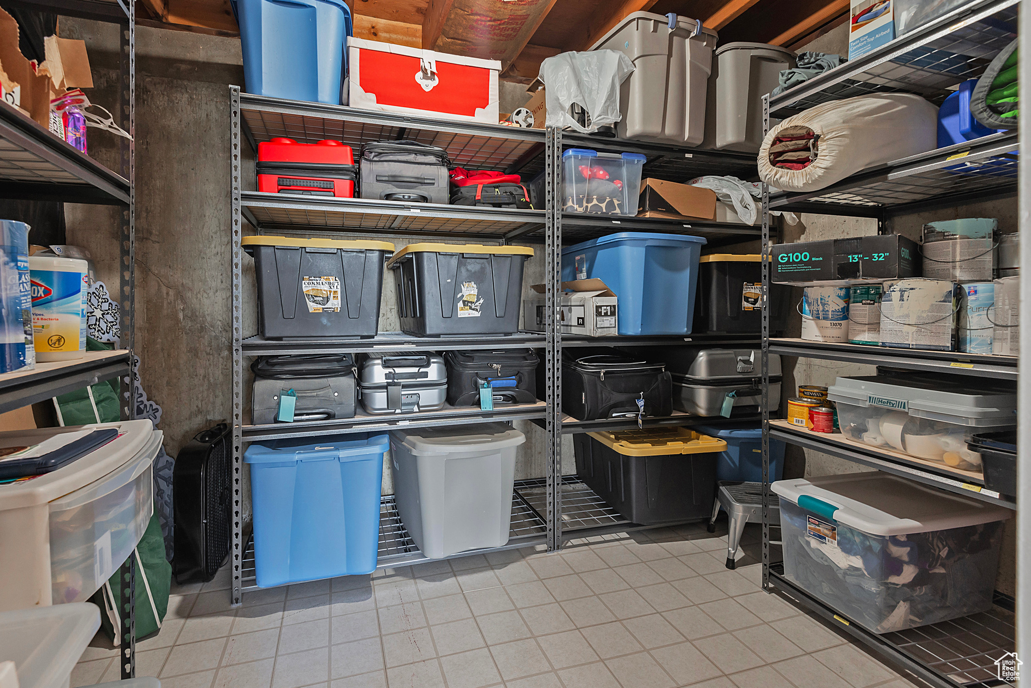 North Salt Lake, Utah 84054, United States, 4 Bedrooms Bedrooms, ,3 BathroomsBathrooms,Residential,Pending,141153