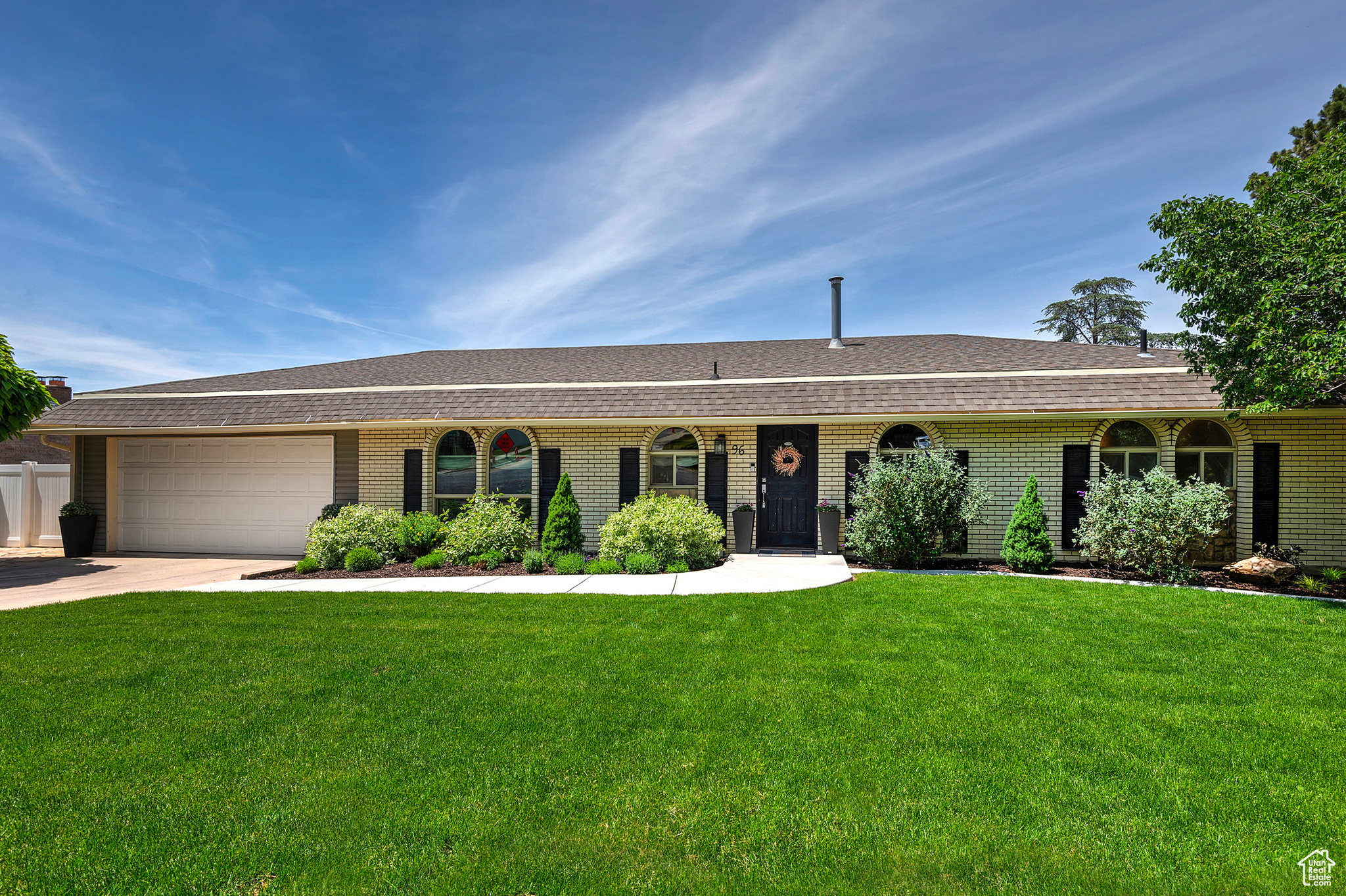 North Salt Lake, Utah 84054, United States, 4 Bedrooms Bedrooms, ,3 BathroomsBathrooms,Residential,Pending,141153