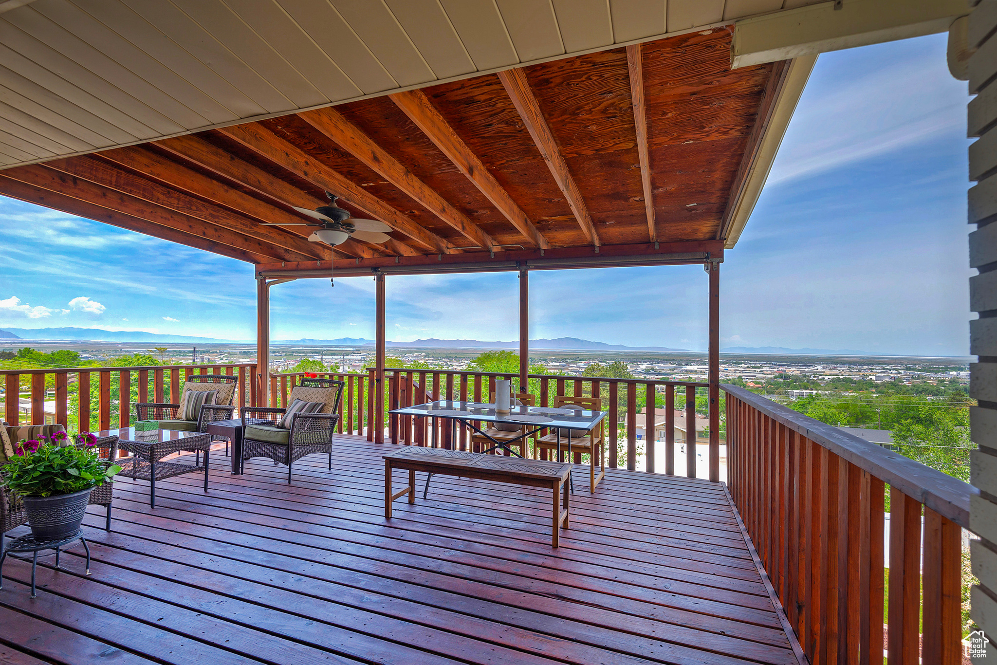 North Salt Lake, Utah 84054, United States, 4 Bedrooms Bedrooms, ,3 BathroomsBathrooms,Residential,Pending,141153