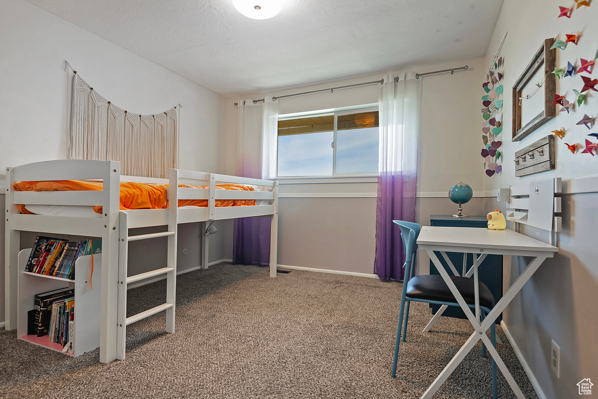 North Salt Lake, Utah 84054, United States, 4 Bedrooms Bedrooms, ,3 BathroomsBathrooms,Residential,Pending,141153