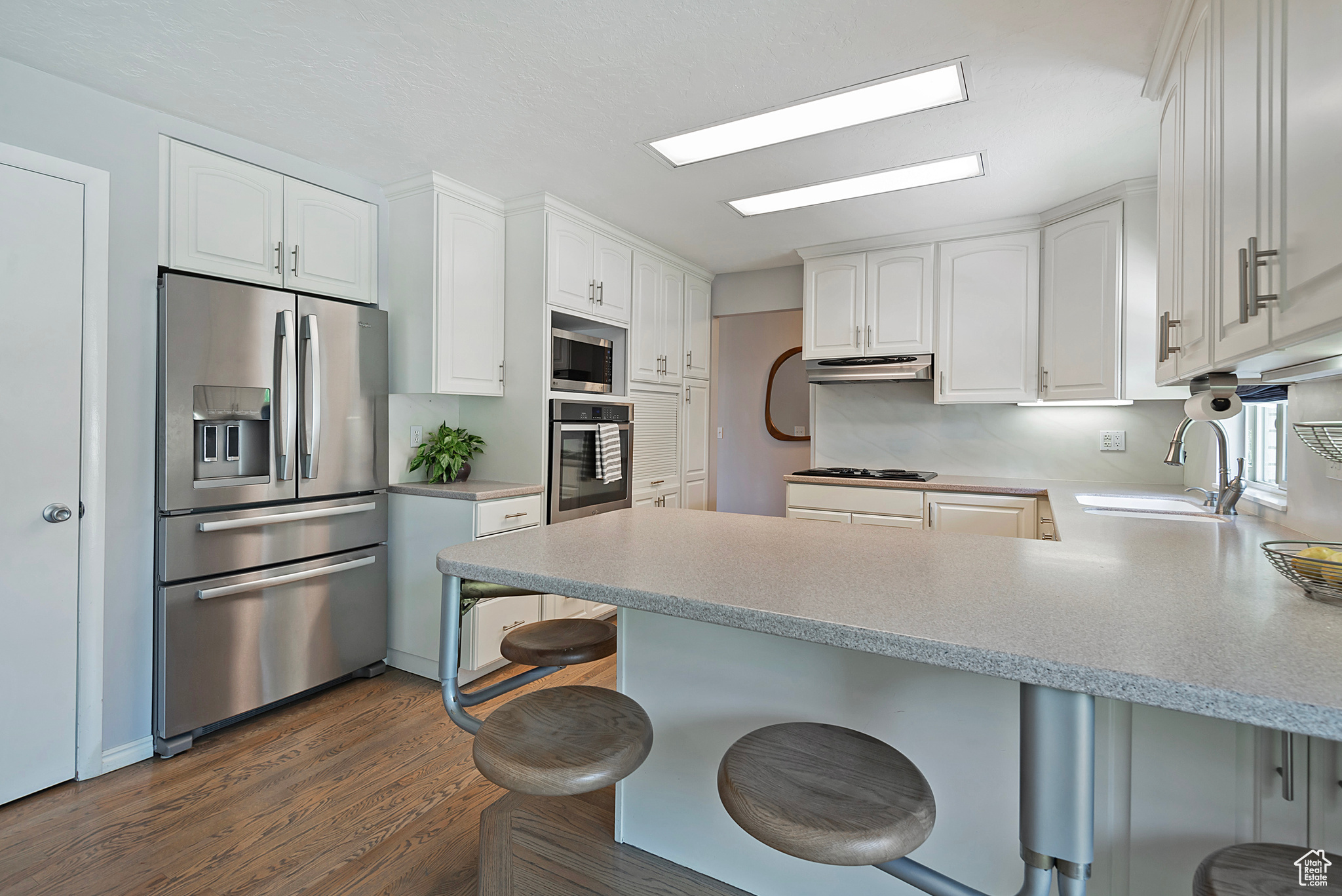 North Salt Lake, Utah 84054, United States, 4 Bedrooms Bedrooms, ,3 BathroomsBathrooms,Residential,Pending,141153