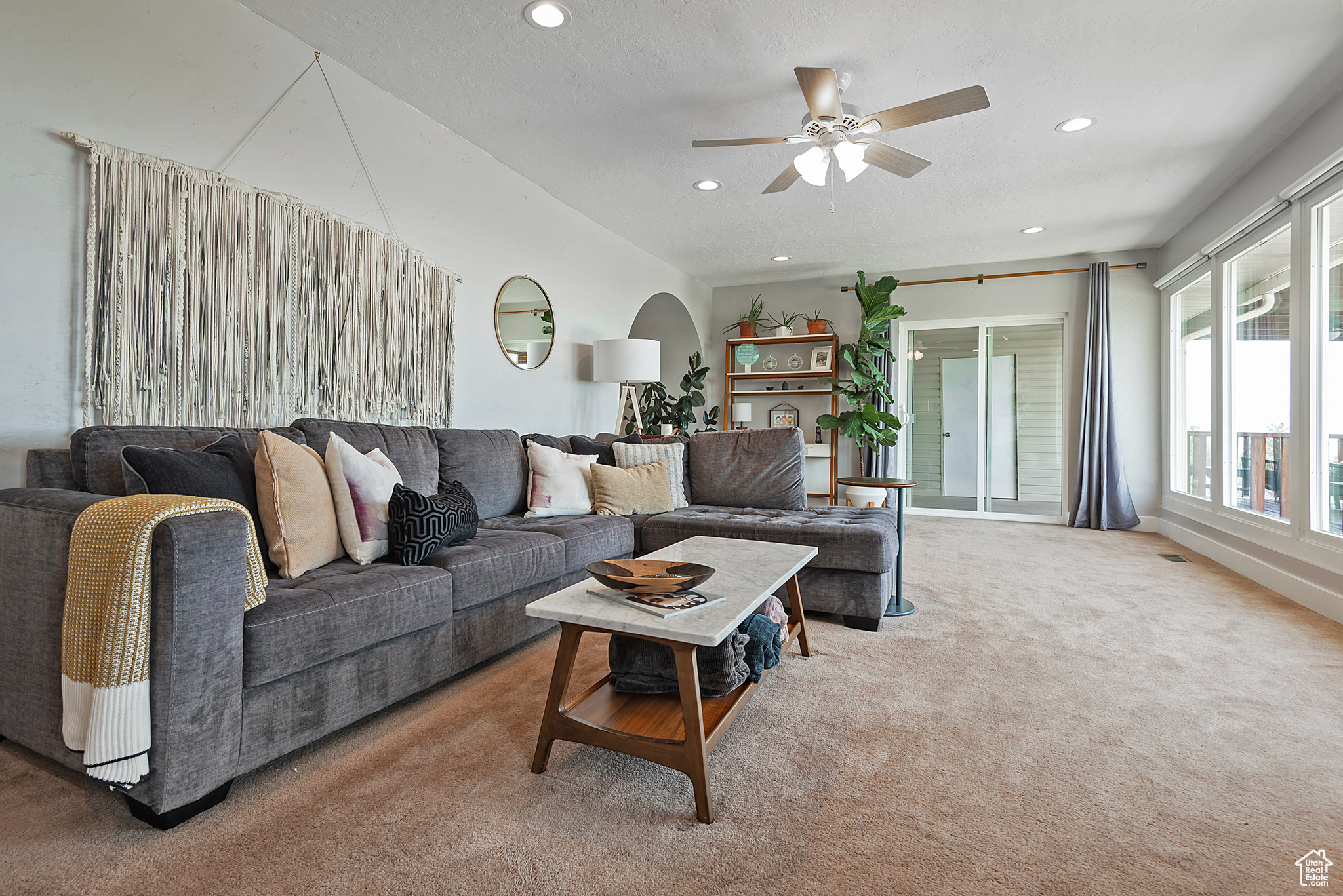 North Salt Lake, Utah 84054, United States, 4 Bedrooms Bedrooms, ,3 BathroomsBathrooms,Residential,Pending,141153