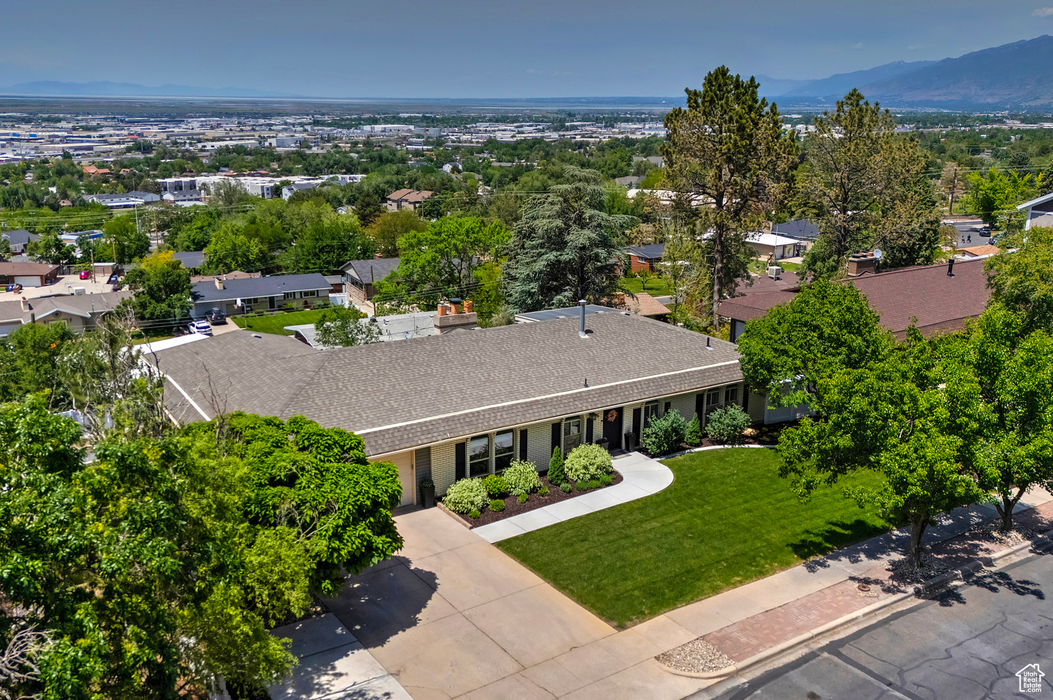 North Salt Lake, Utah 84054, United States, 4 Bedrooms Bedrooms, ,3 BathroomsBathrooms,Residential,Pending,141153