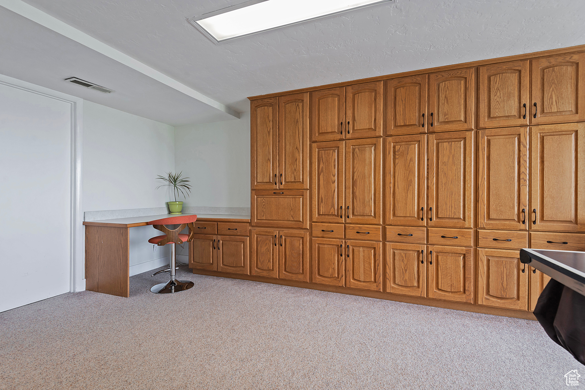 North Salt Lake, Utah 84054, United States, 4 Bedrooms Bedrooms, ,3 BathroomsBathrooms,Residential,Pending,141153