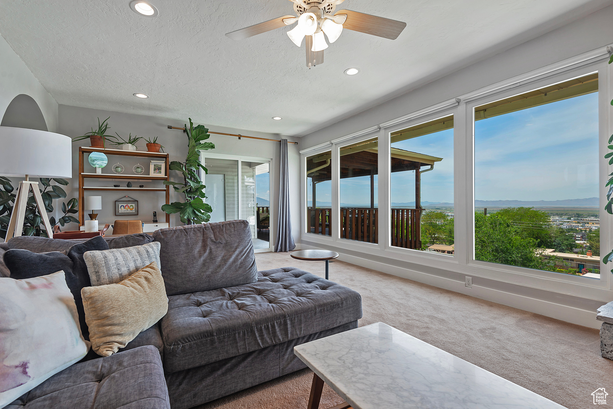 North Salt Lake, Utah 84054, United States, 4 Bedrooms Bedrooms, ,3 BathroomsBathrooms,Residential,Pending,141153