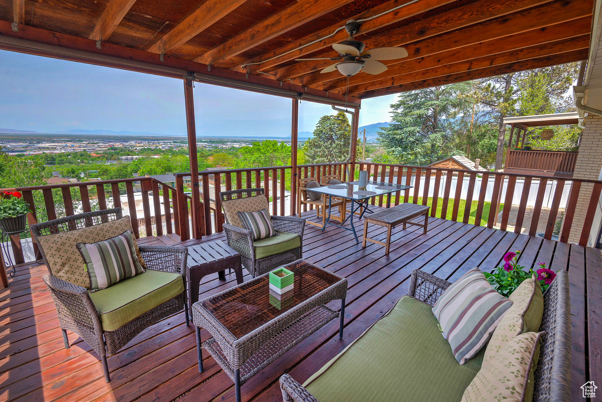 North Salt Lake, Utah 84054, United States, 4 Bedrooms Bedrooms, ,3 BathroomsBathrooms,Residential,Pending,141153