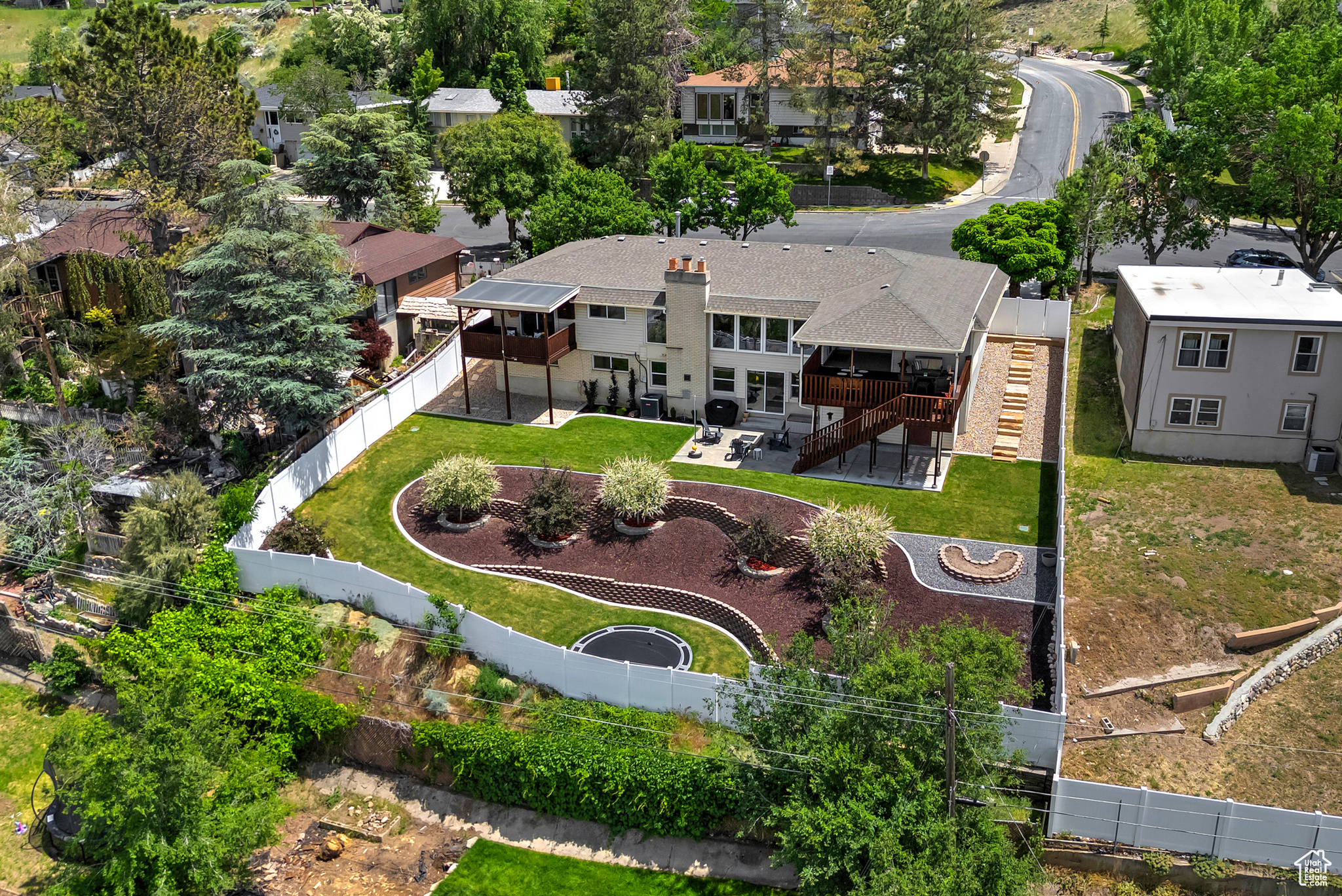 North Salt Lake, Utah 84054, United States, 4 Bedrooms Bedrooms, ,3 BathroomsBathrooms,Residential,Pending,141153