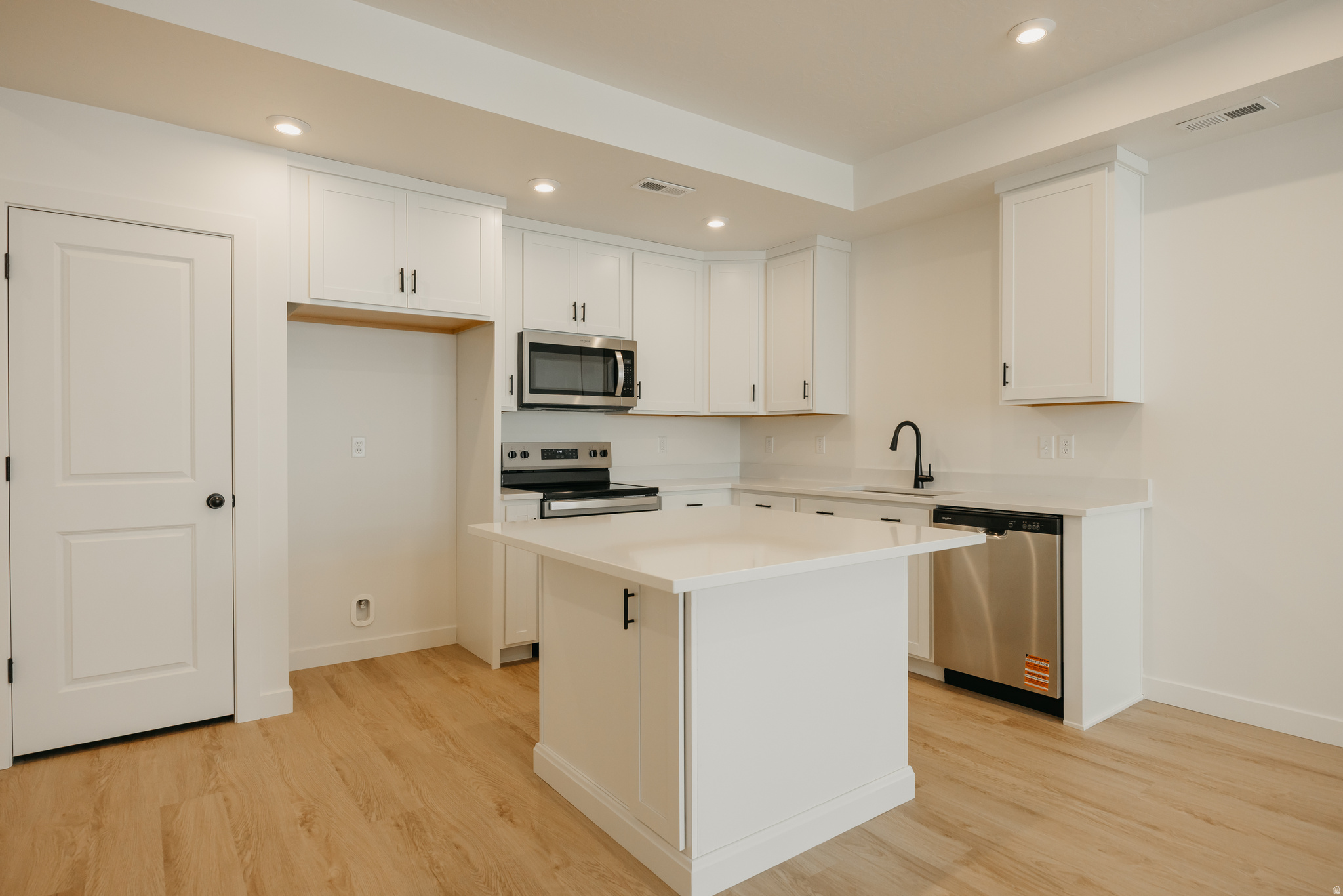 PROMINENCE POINT - Residential