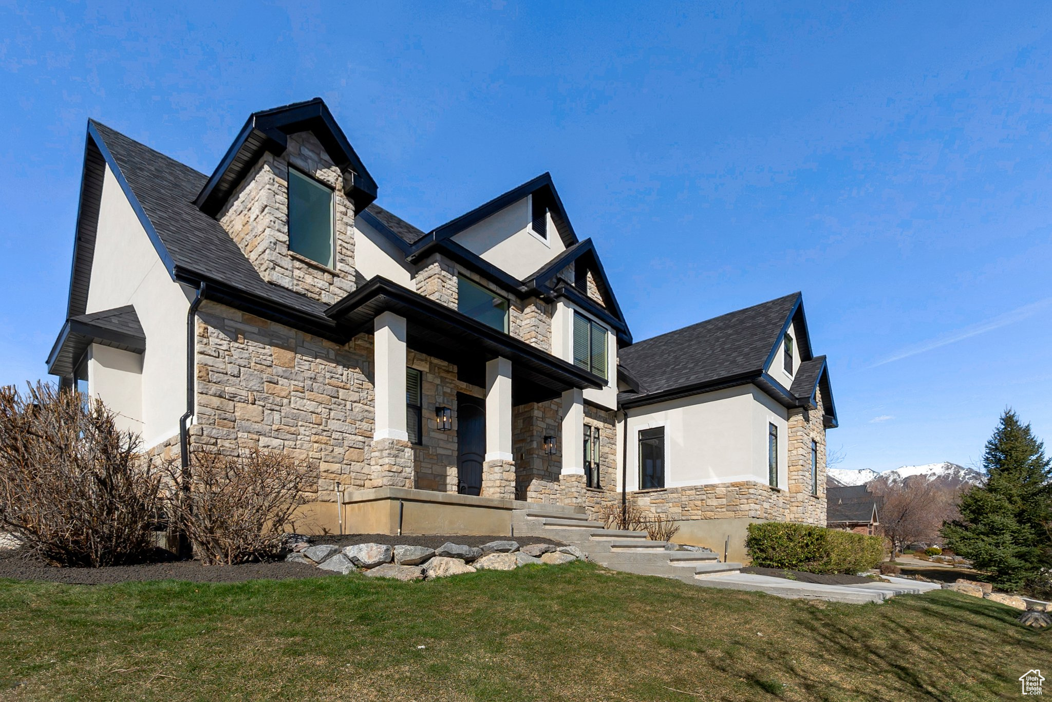 6264 W Skyline Dr, Highland, Utah image 2