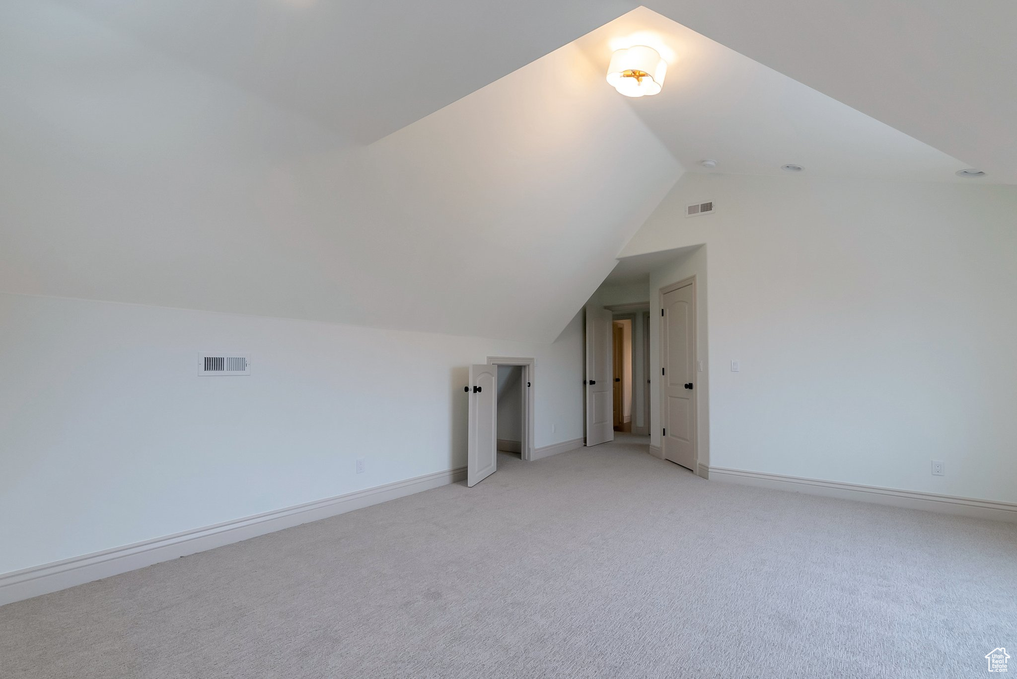 6264 W Skyline Dr, Highland, Utah image 32