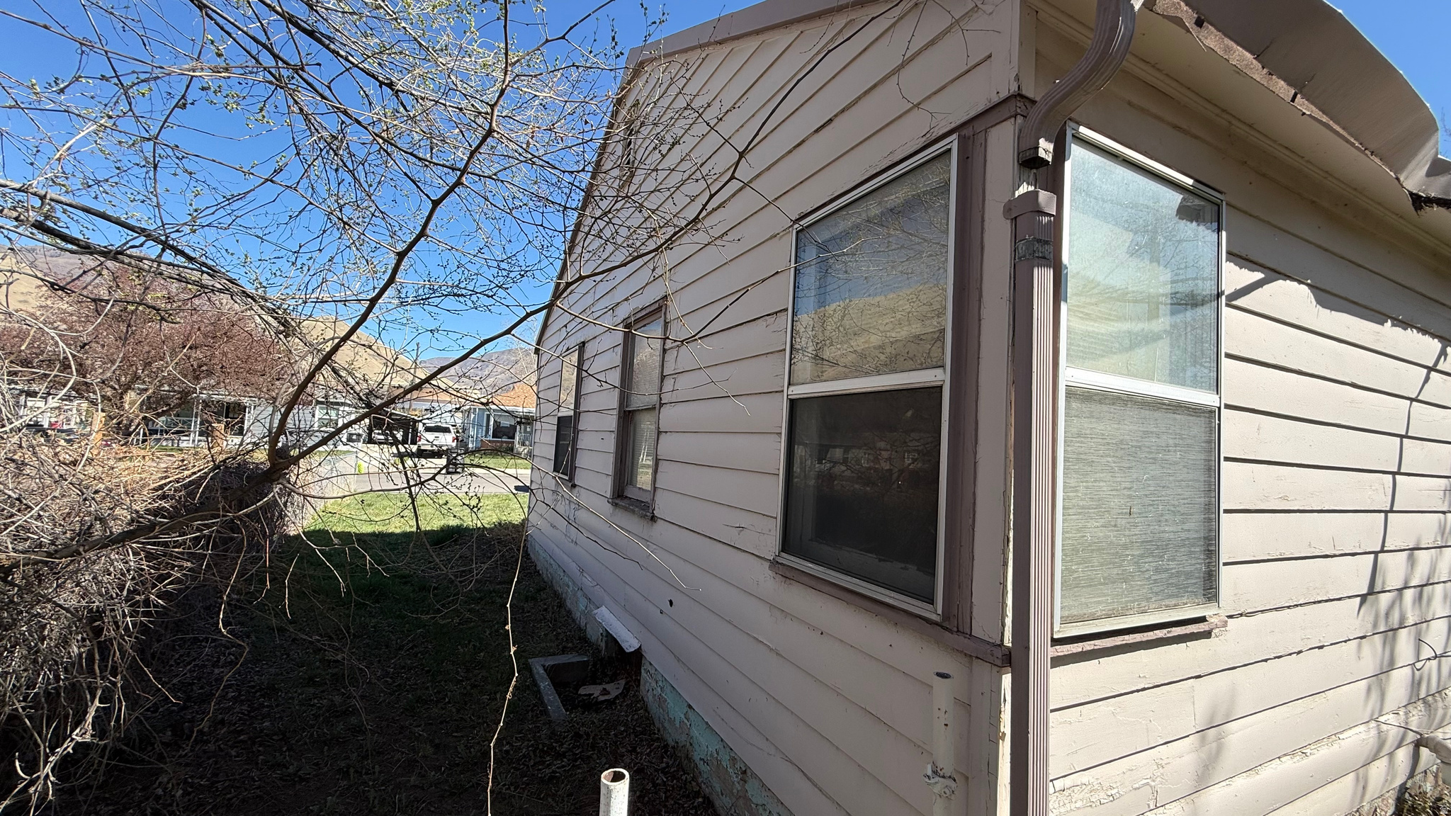 BROOKSIDE - Residential