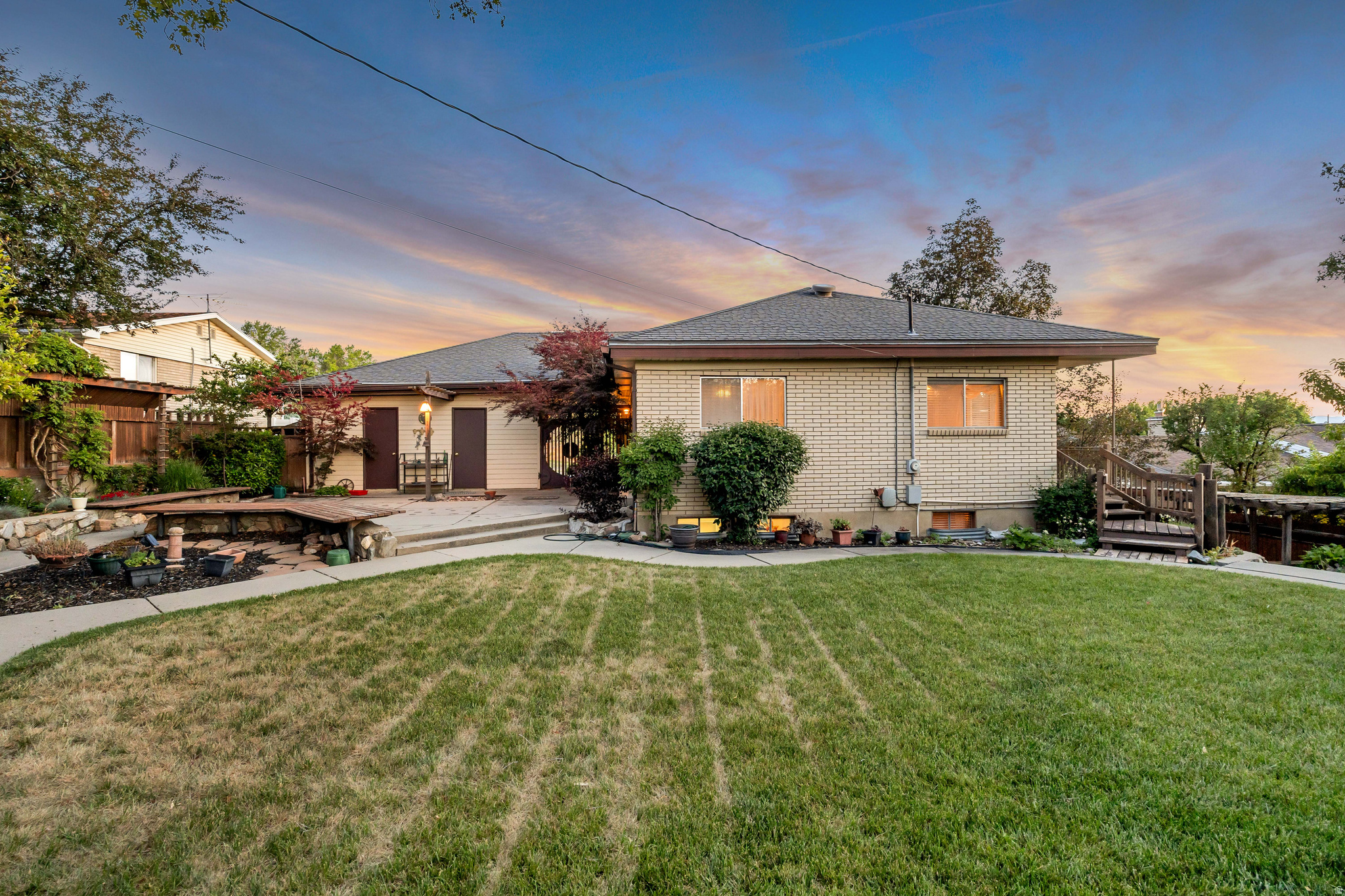 BOUNTIFUL LAKE HILLS - Residential