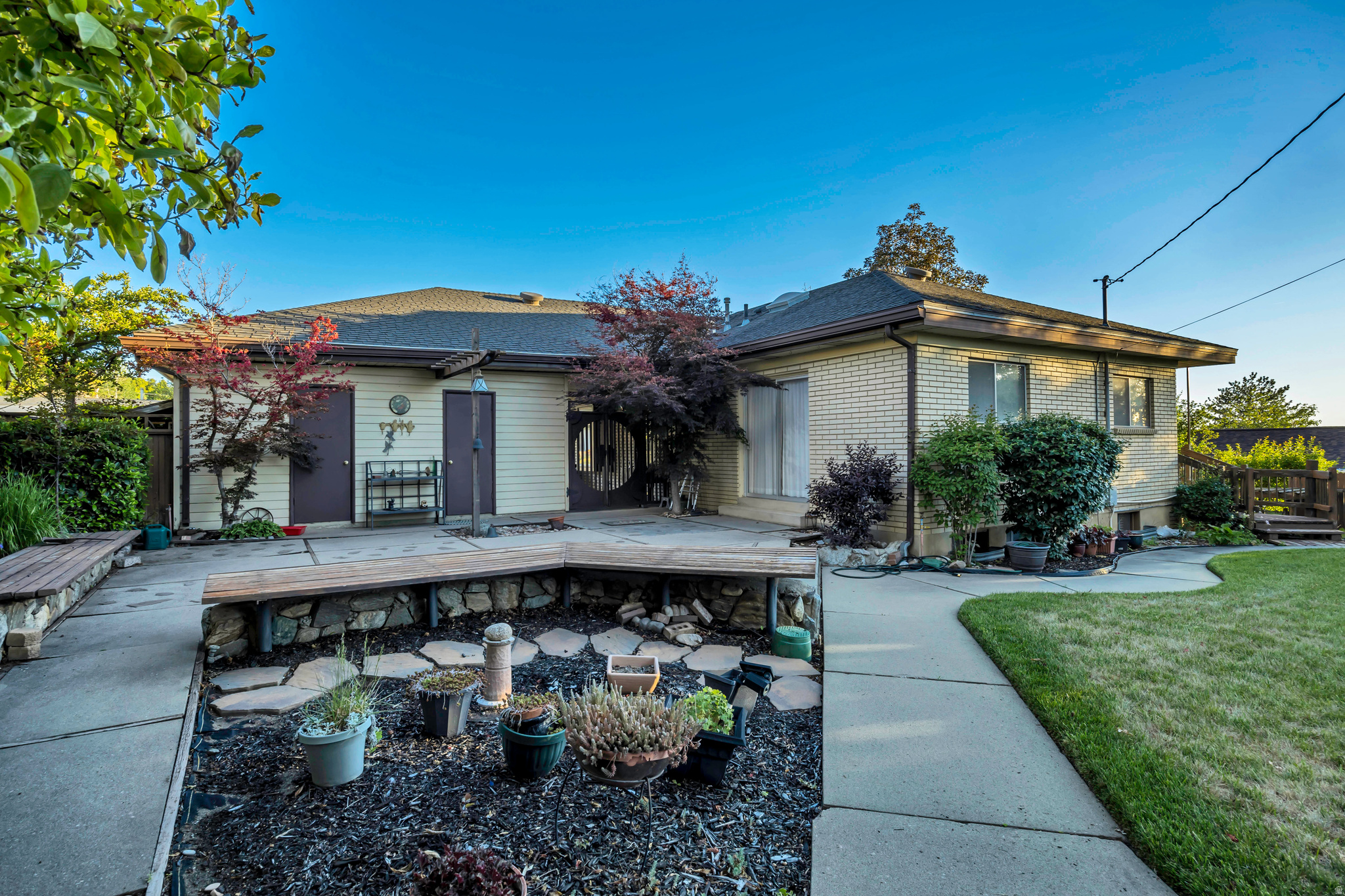 BOUNTIFUL LAKE HILLS - Residential