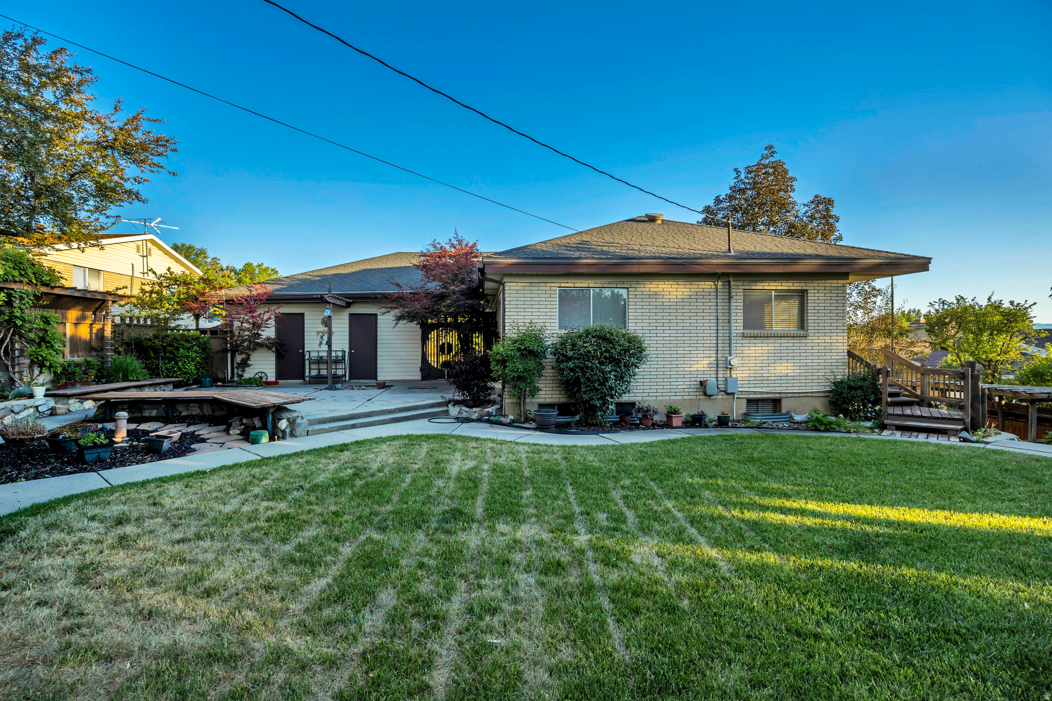 BOUNTIFUL LAKE HILLS - Residential