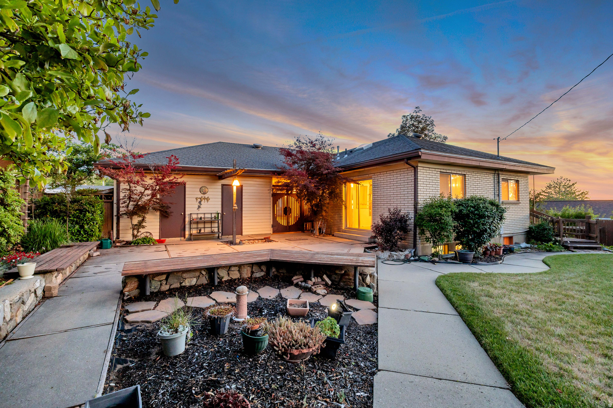 BOUNTIFUL LAKE HILLS - Residential