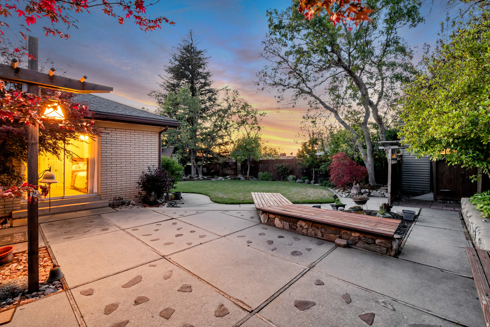 BOUNTIFUL LAKE HILLS - Residential