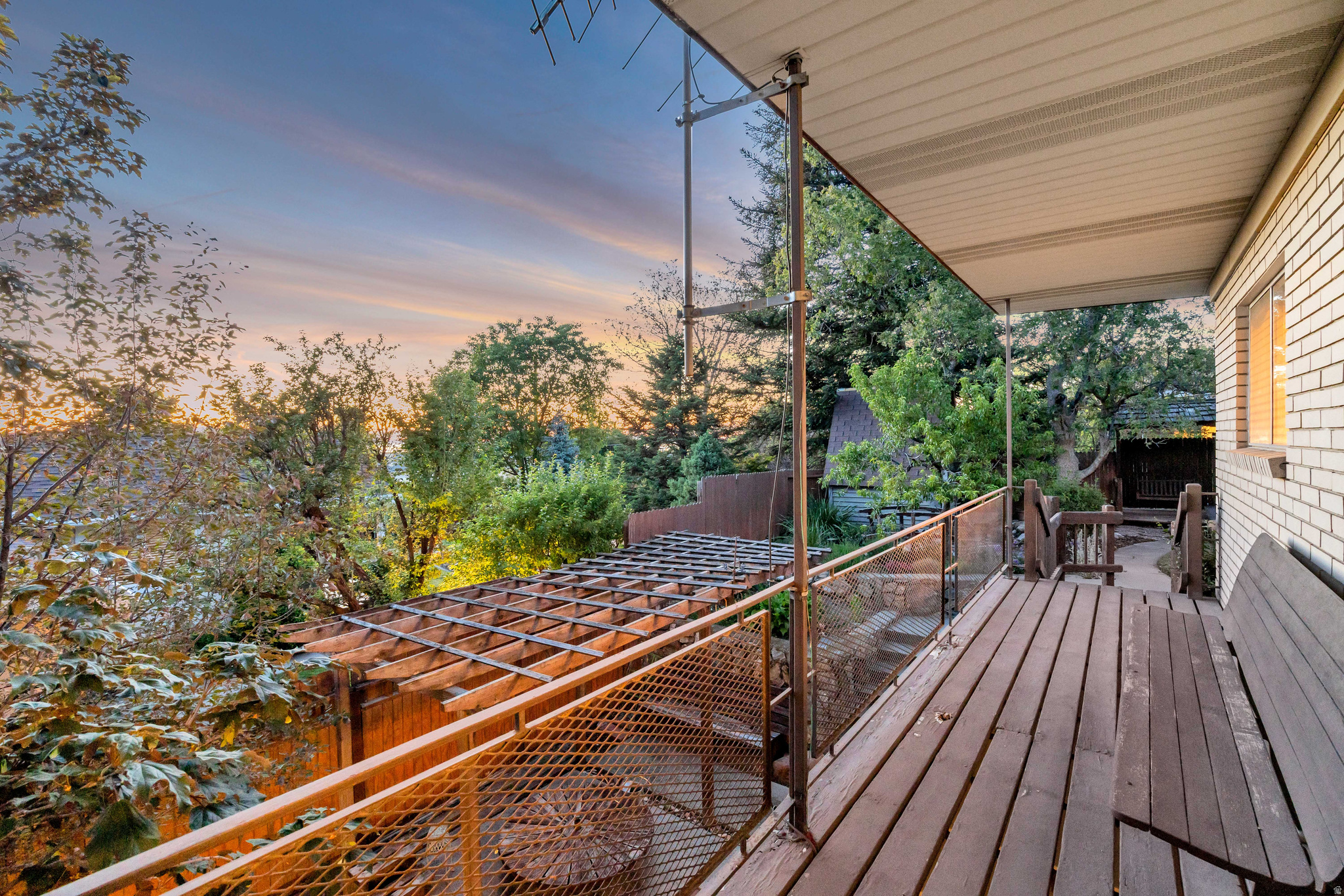 BOUNTIFUL LAKE HILLS - Residential