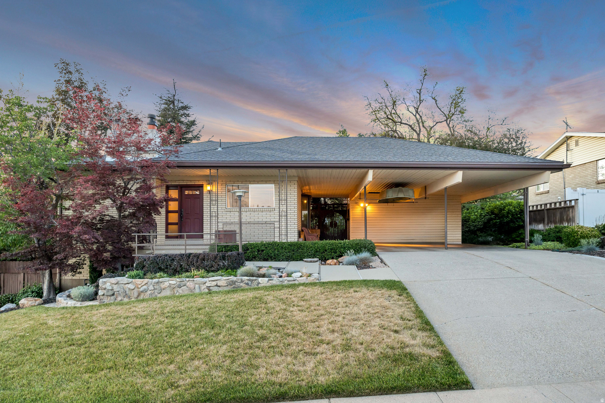 BOUNTIFUL LAKE HILLS - Residential