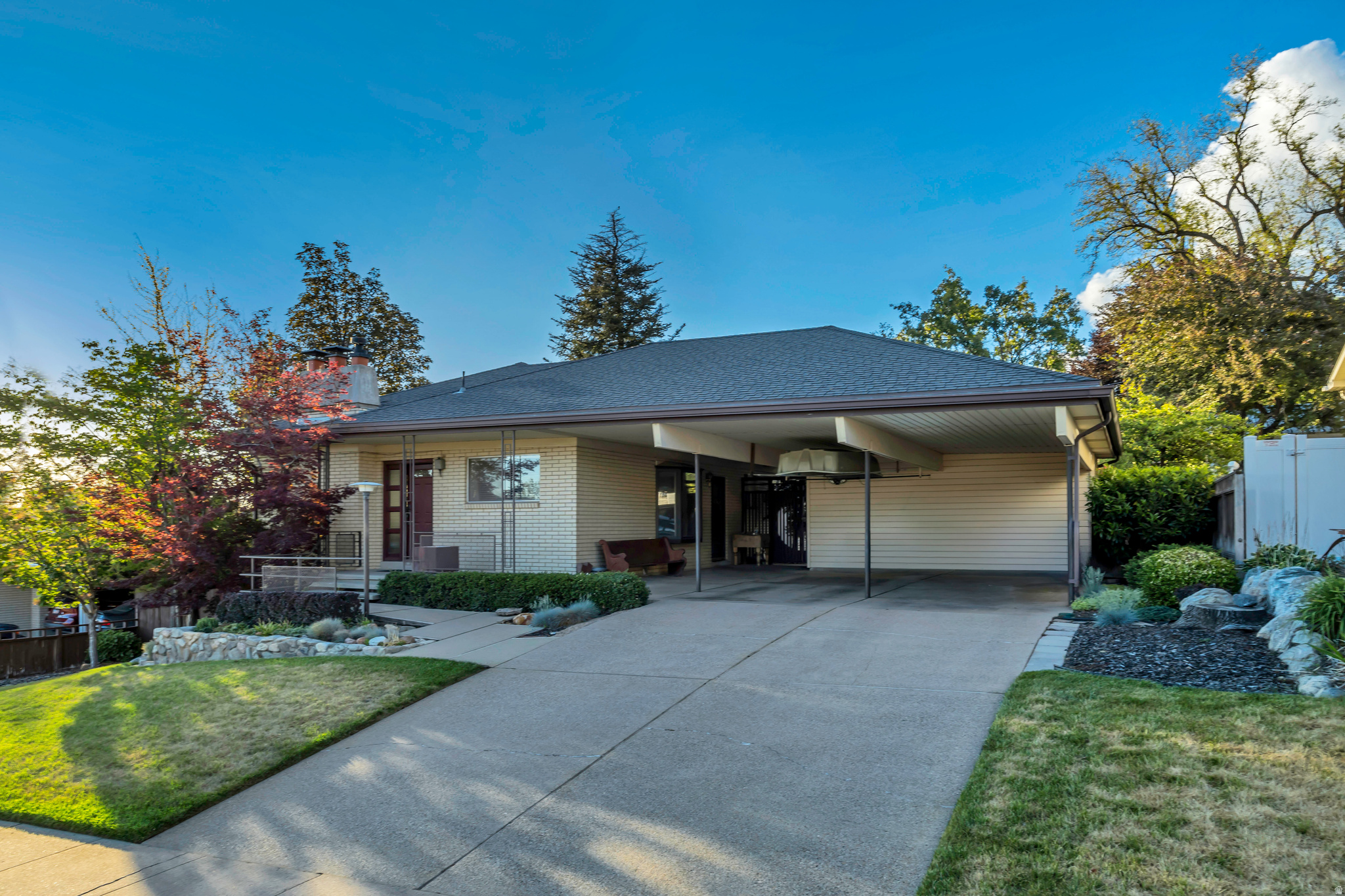 BOUNTIFUL LAKE HILLS - Residential