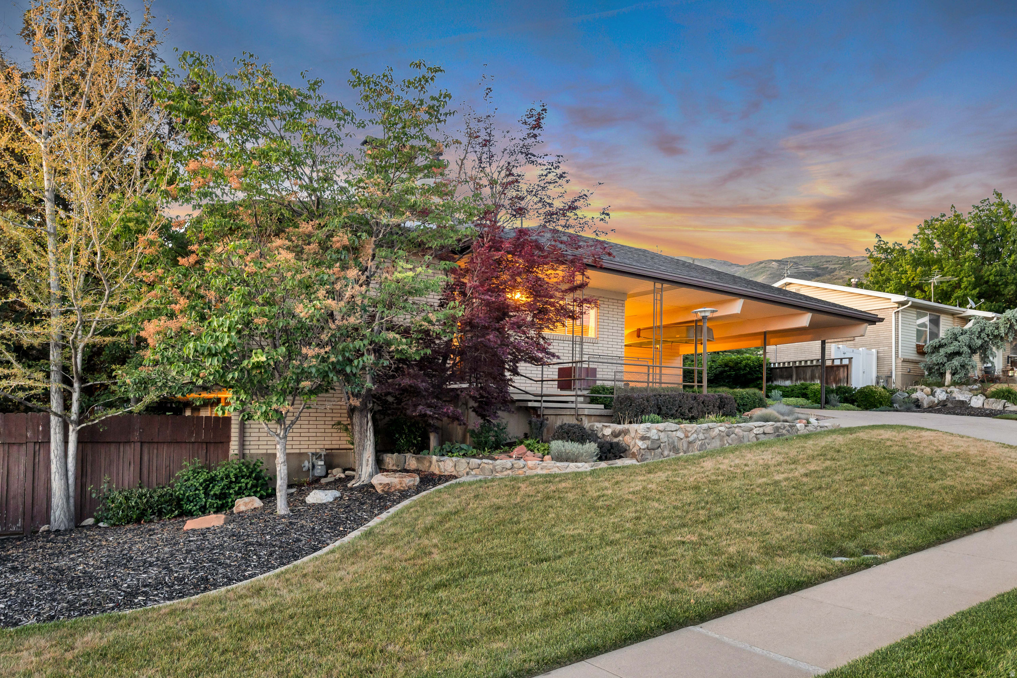 BOUNTIFUL LAKE HILLS - Residential