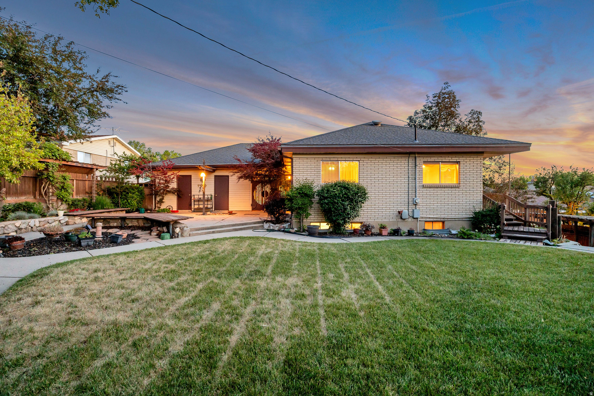 BOUNTIFUL LAKE HILLS - Residential