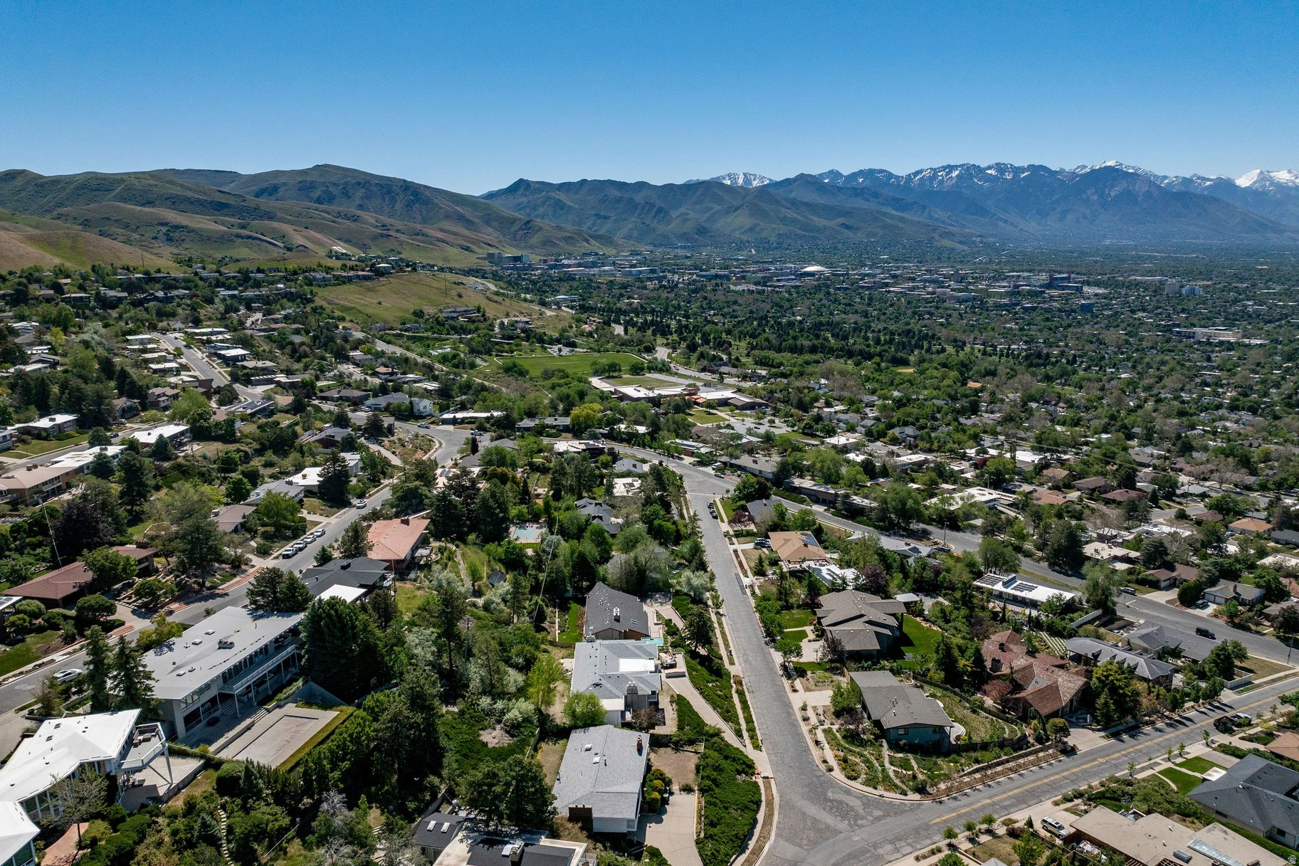 NORTH CREST - Residential