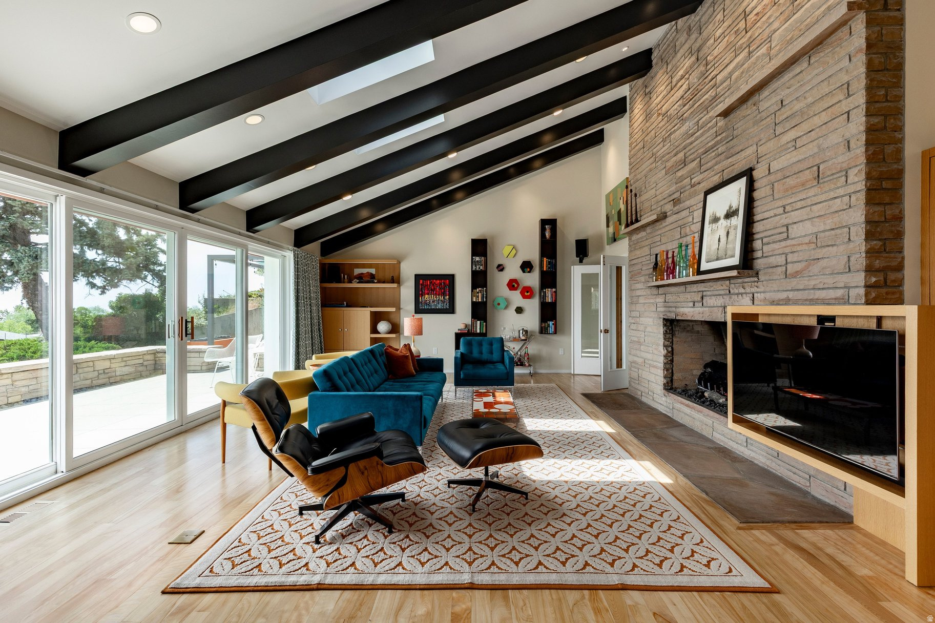 NORTH CREST - Residential
