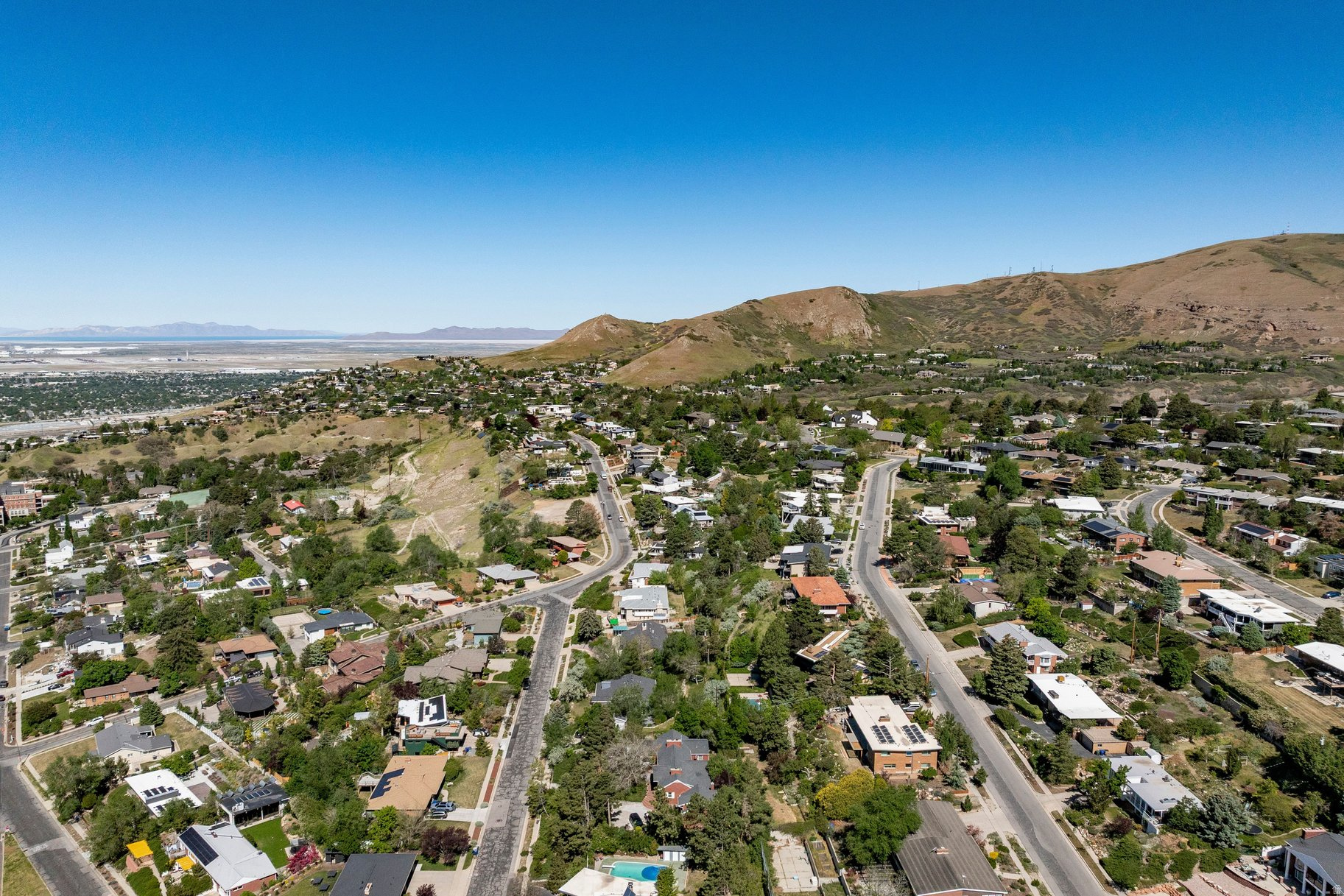 NORTH CREST - Residential