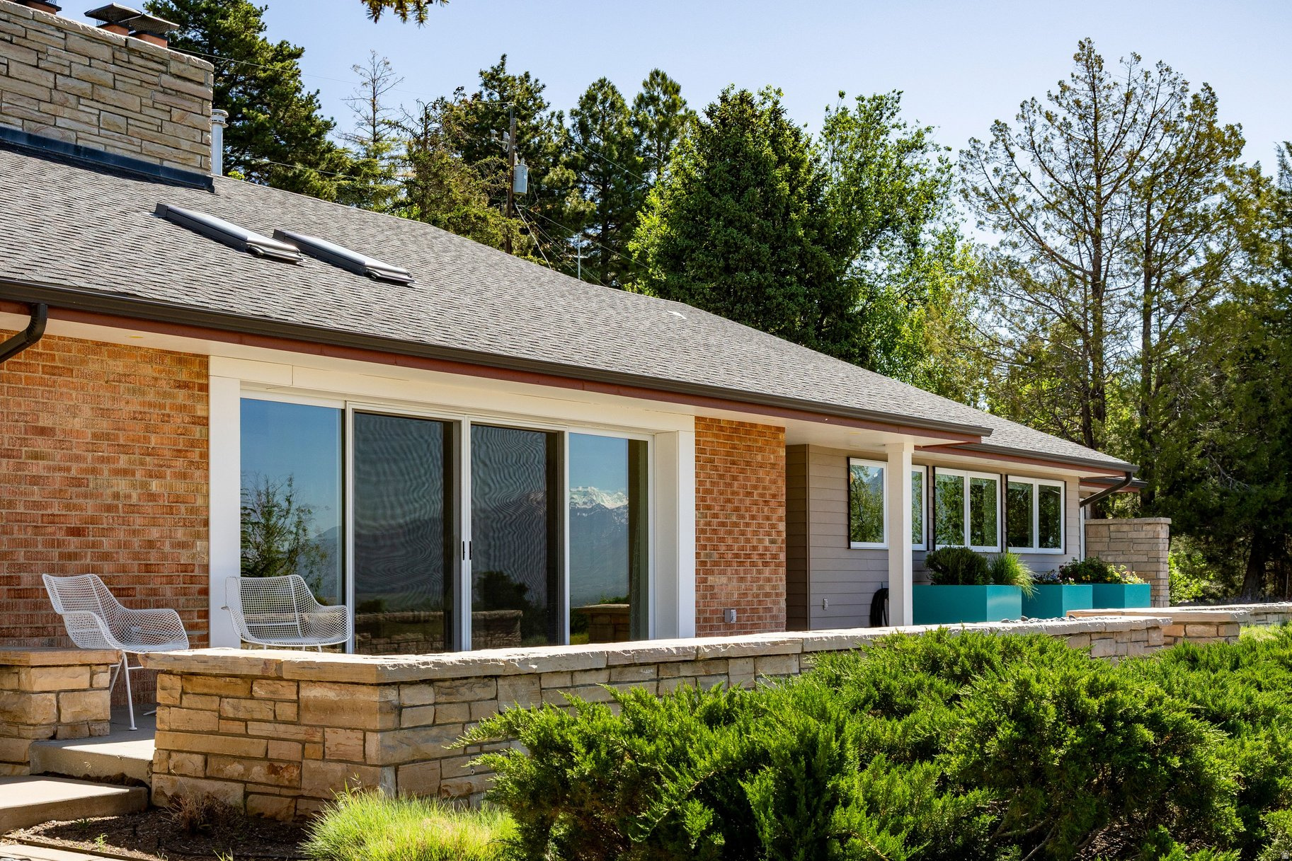 NORTH CREST - Residential