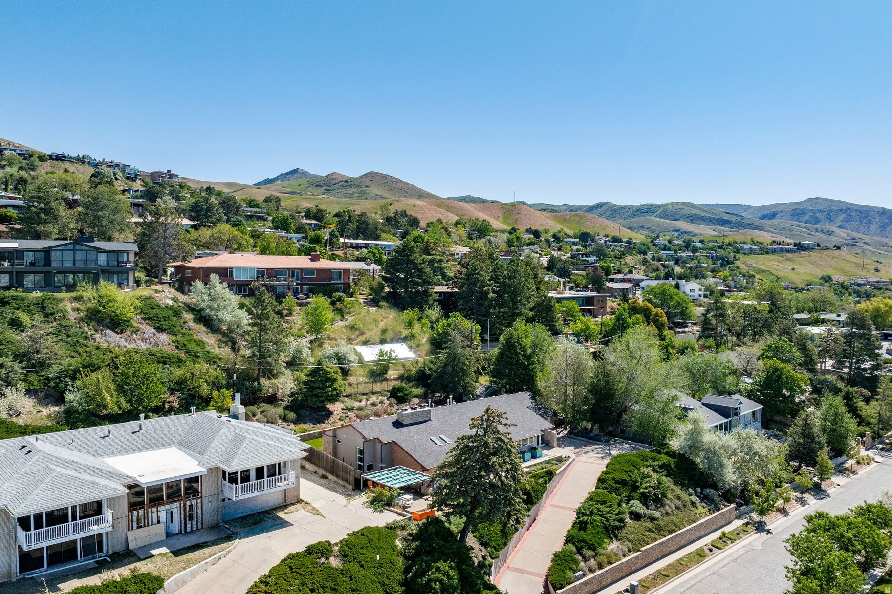 NORTH CREST - Residential