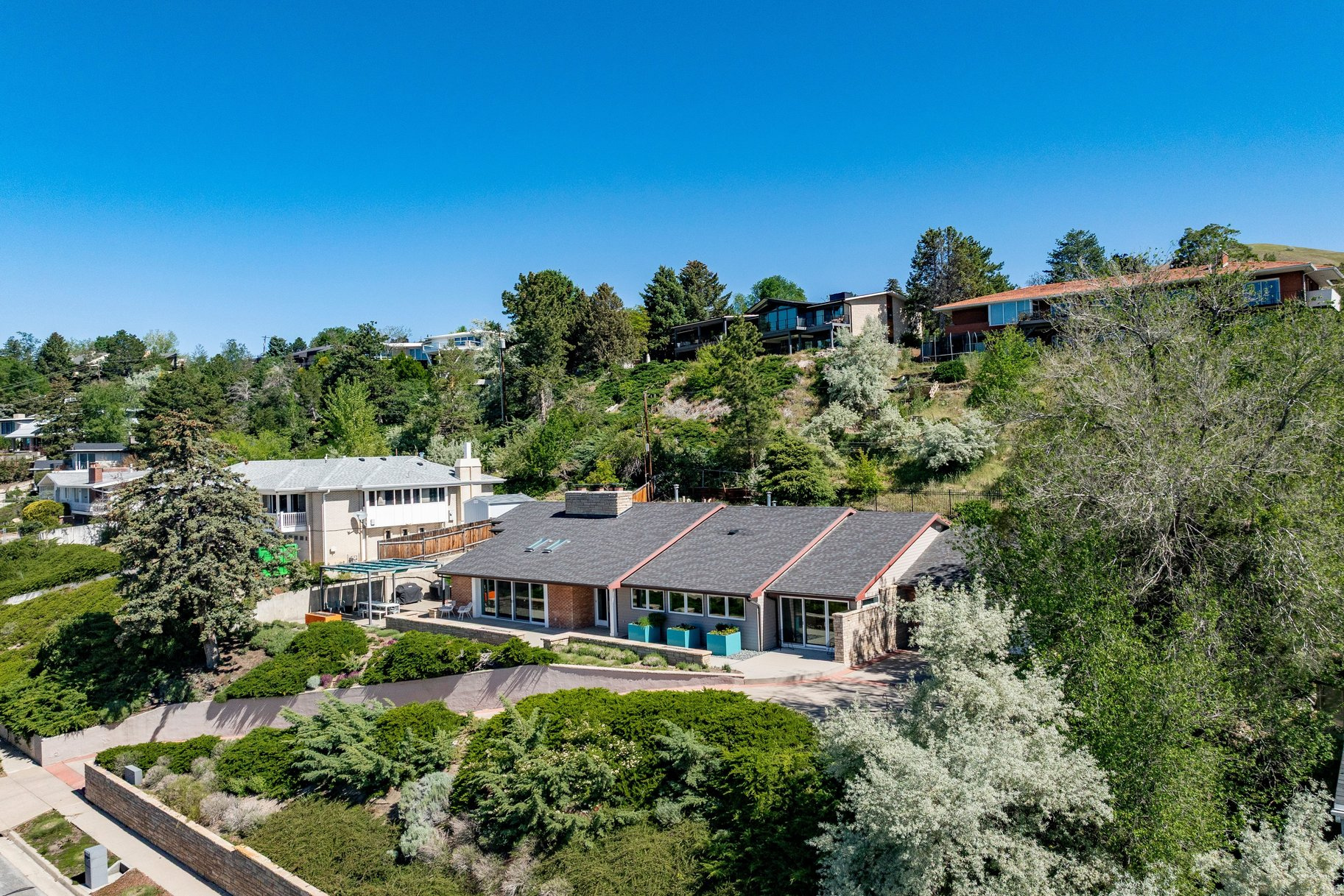 NORTH CREST - Residential