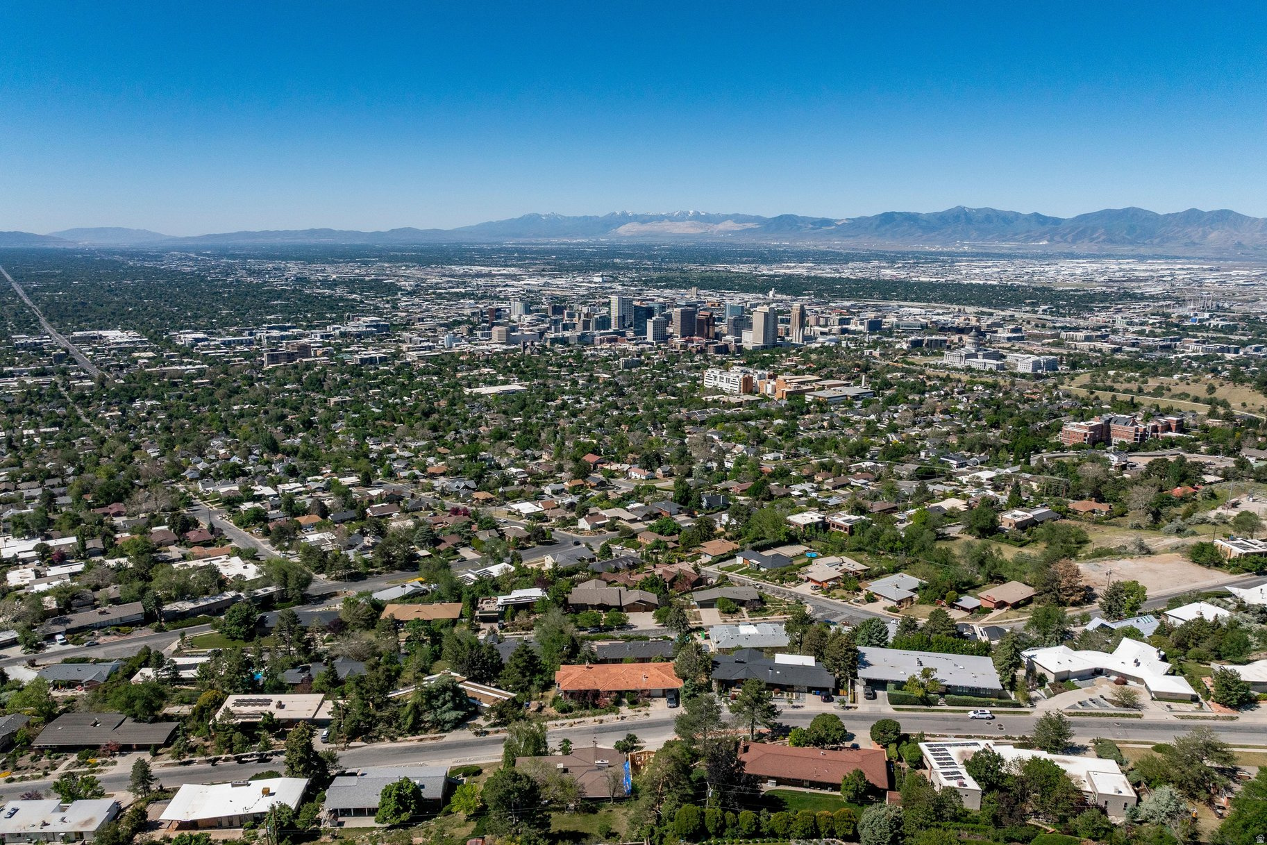 NORTH CREST - Residential