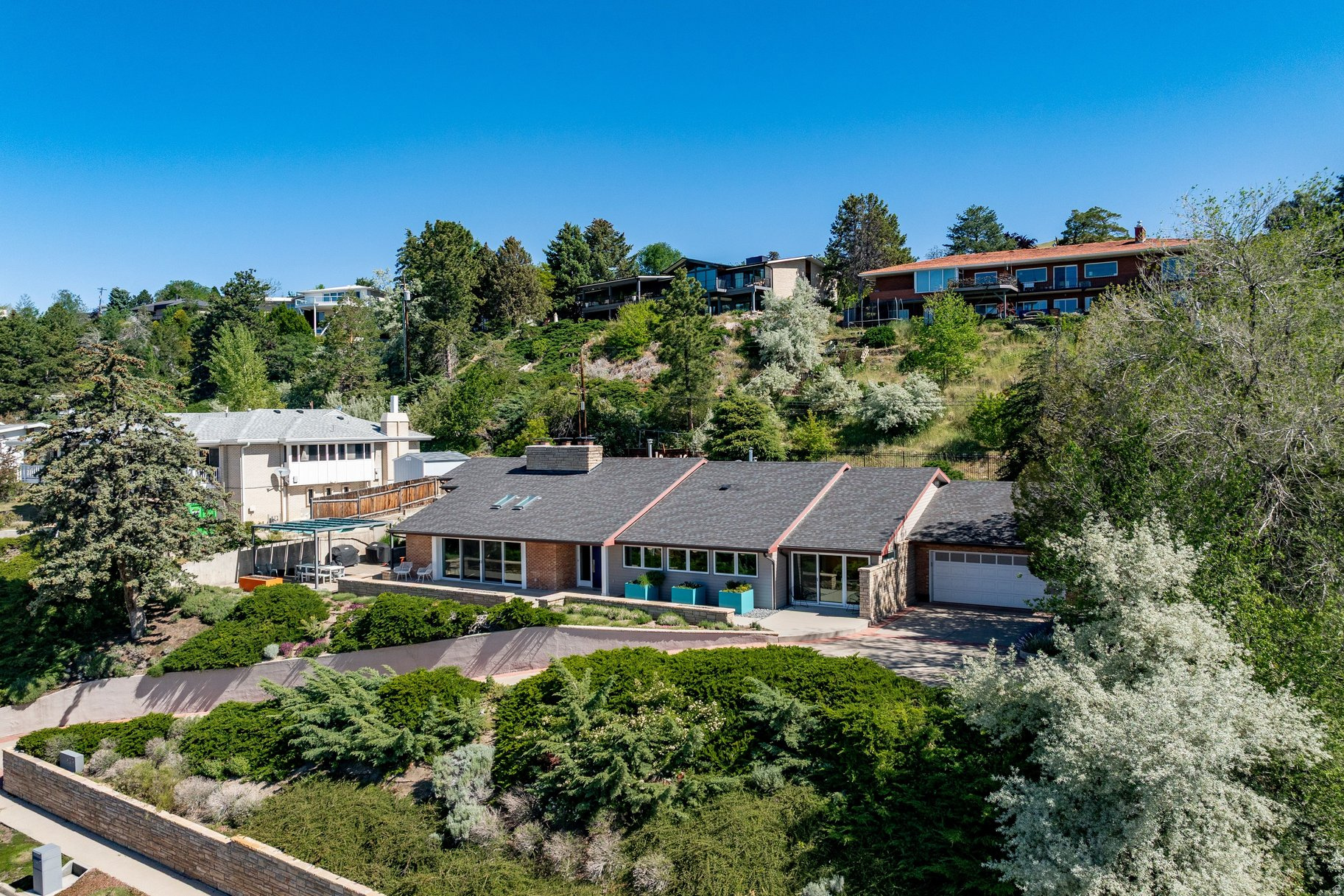 NORTH CREST - Residential