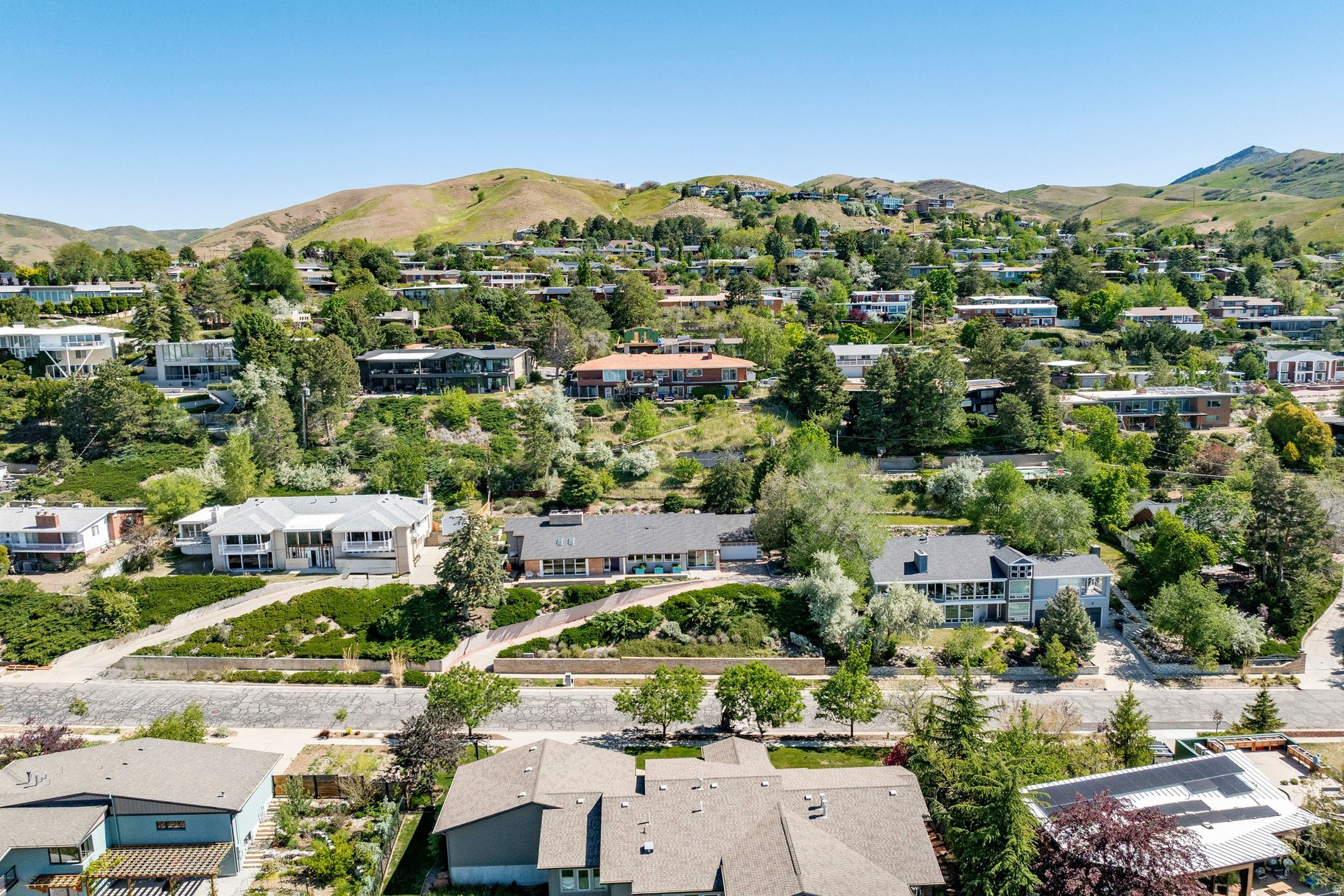 NORTH CREST - Residential