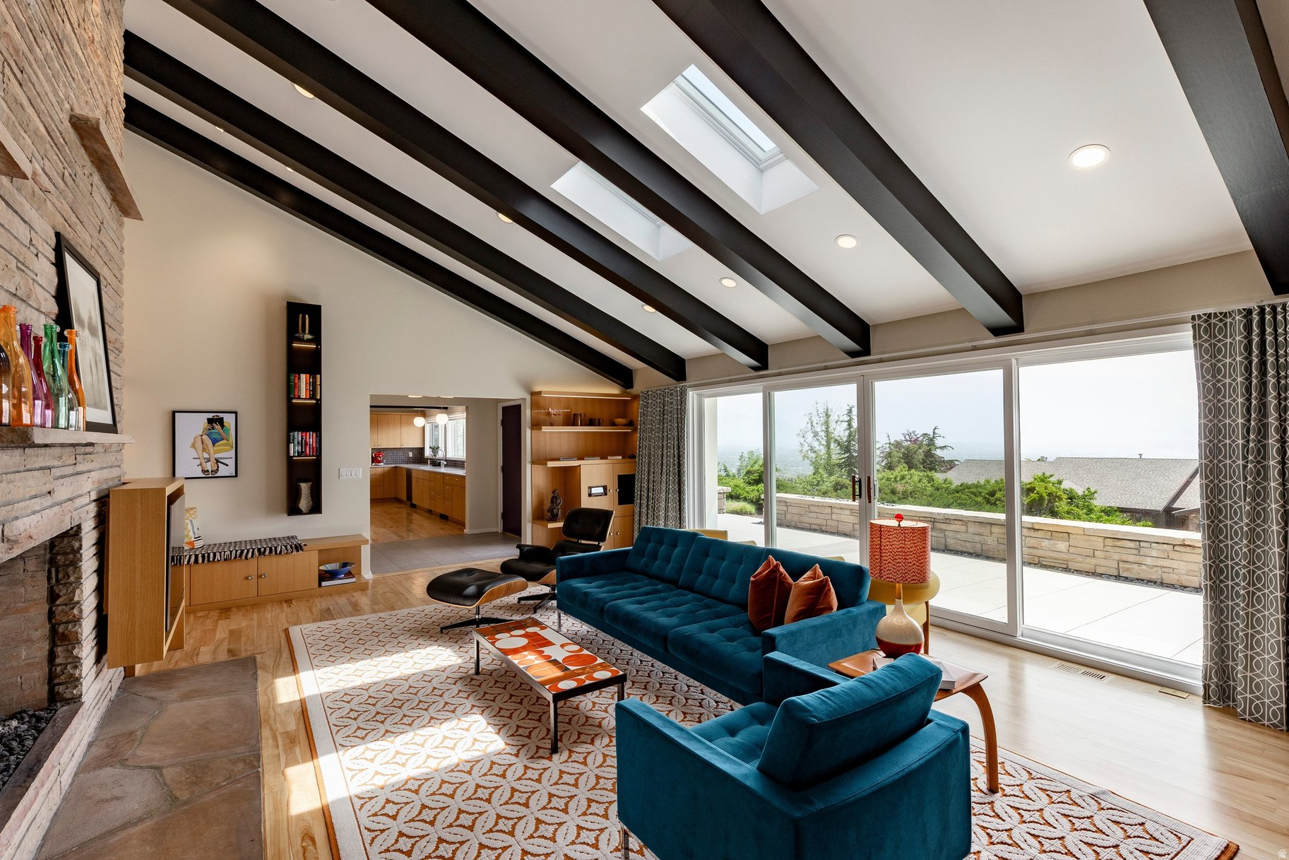 NORTH CREST - Residential